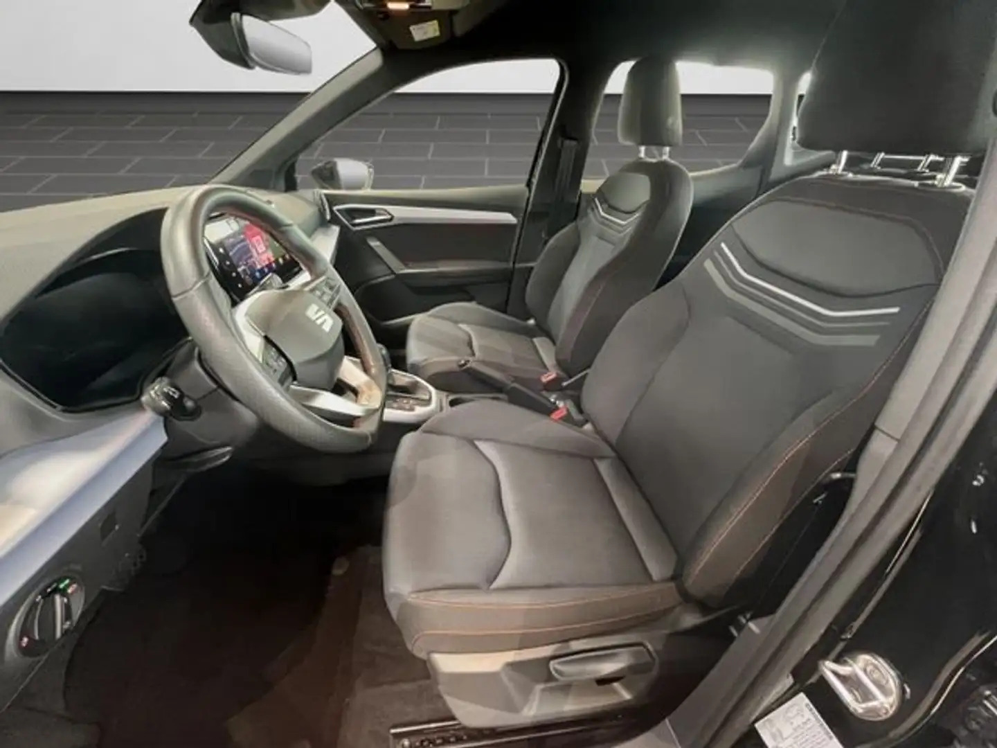 SEAT Arona FR Schwarz - 2