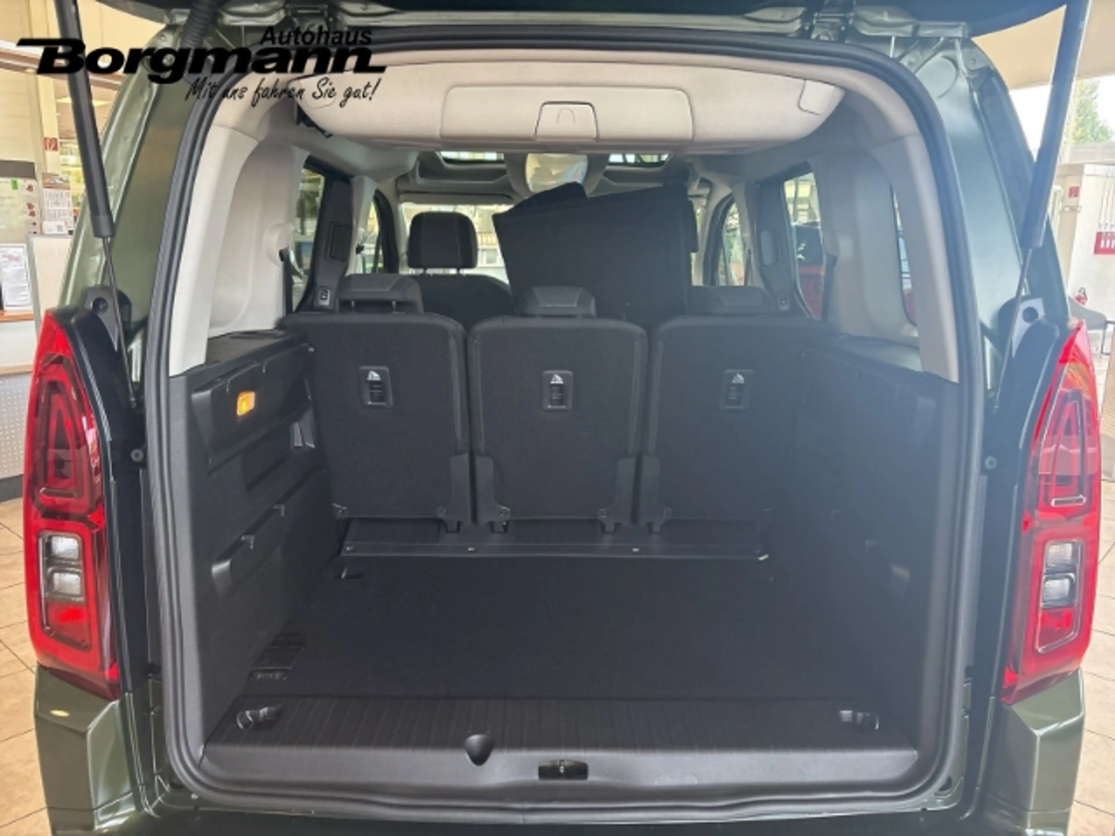 Opel Combo Life GS 1.5 Diesel 130Ps 8Gang Tempomat - Apple CarPlay — photo 9