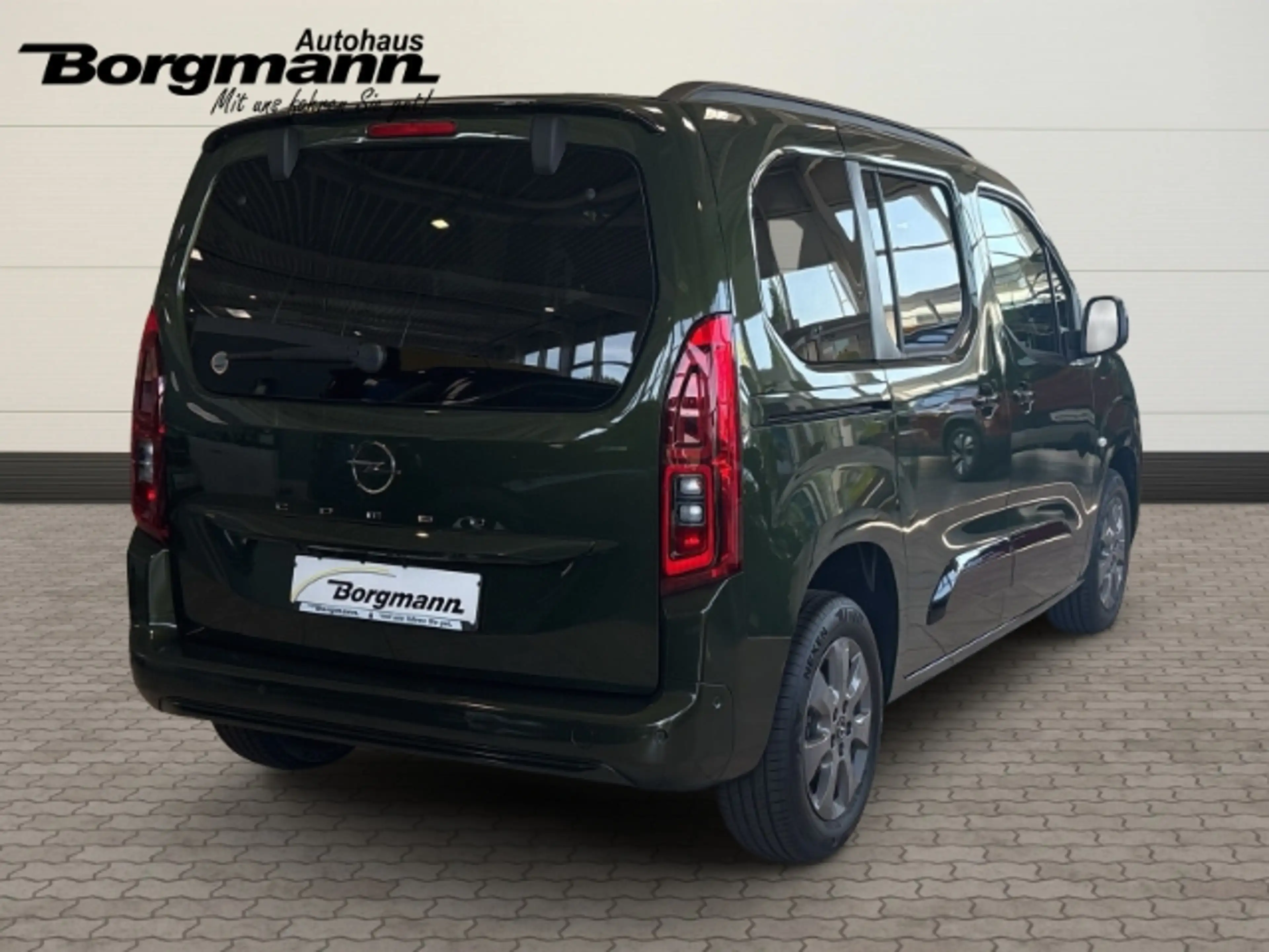 Opel Combo Life GS 1.5 Diesel 130Ps 8Gang Tempomat - Apple CarPlay — photo 4
