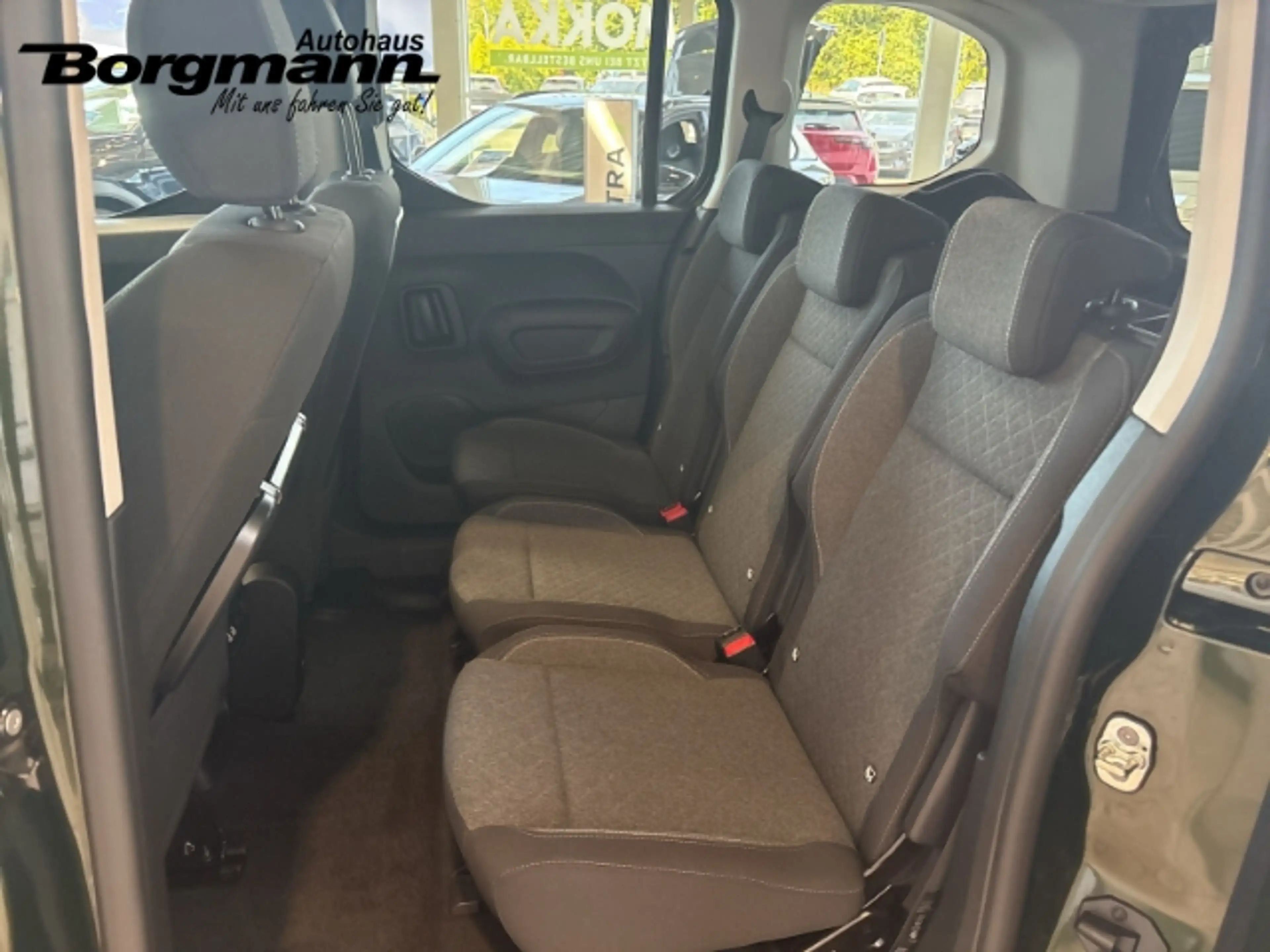 Opel Combo Life GS 1.5 Diesel 130Ps 8Gang Tempomat - Apple CarPlay — photo 10