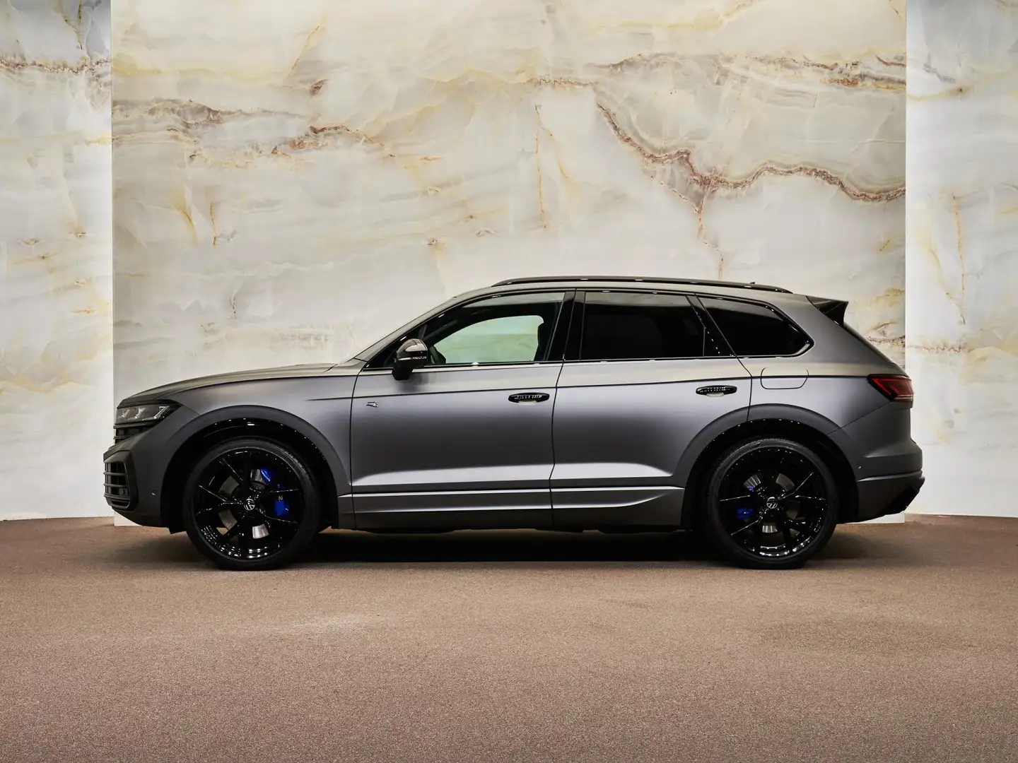 Volkswagen Touareg R V6 eHybrid 4Motion, Matte lak, pano, tr.haak, Dy Grijs - 2