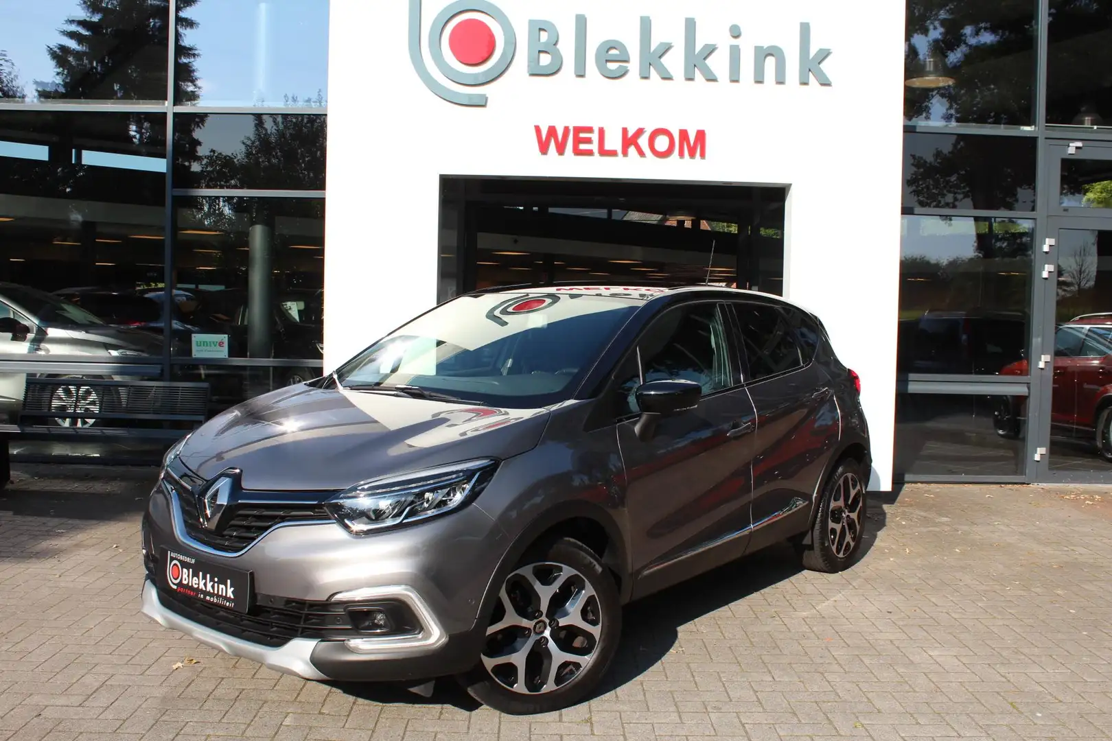 Renault Captur 1.3 TCe Intens 150 pk Automaat Gris - 2