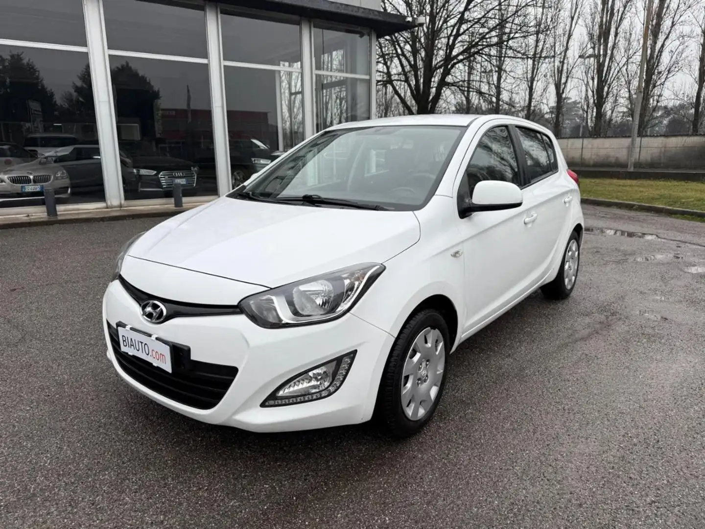Hyundai i20 1.1 CRDi 5p. NEOPATENTATI Blanc - 2