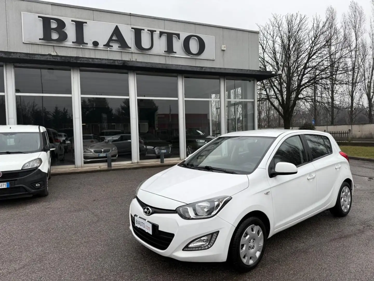 Hyundai i20 1.1 CRDi 5p. NEOPATENTATI Blanc - 1