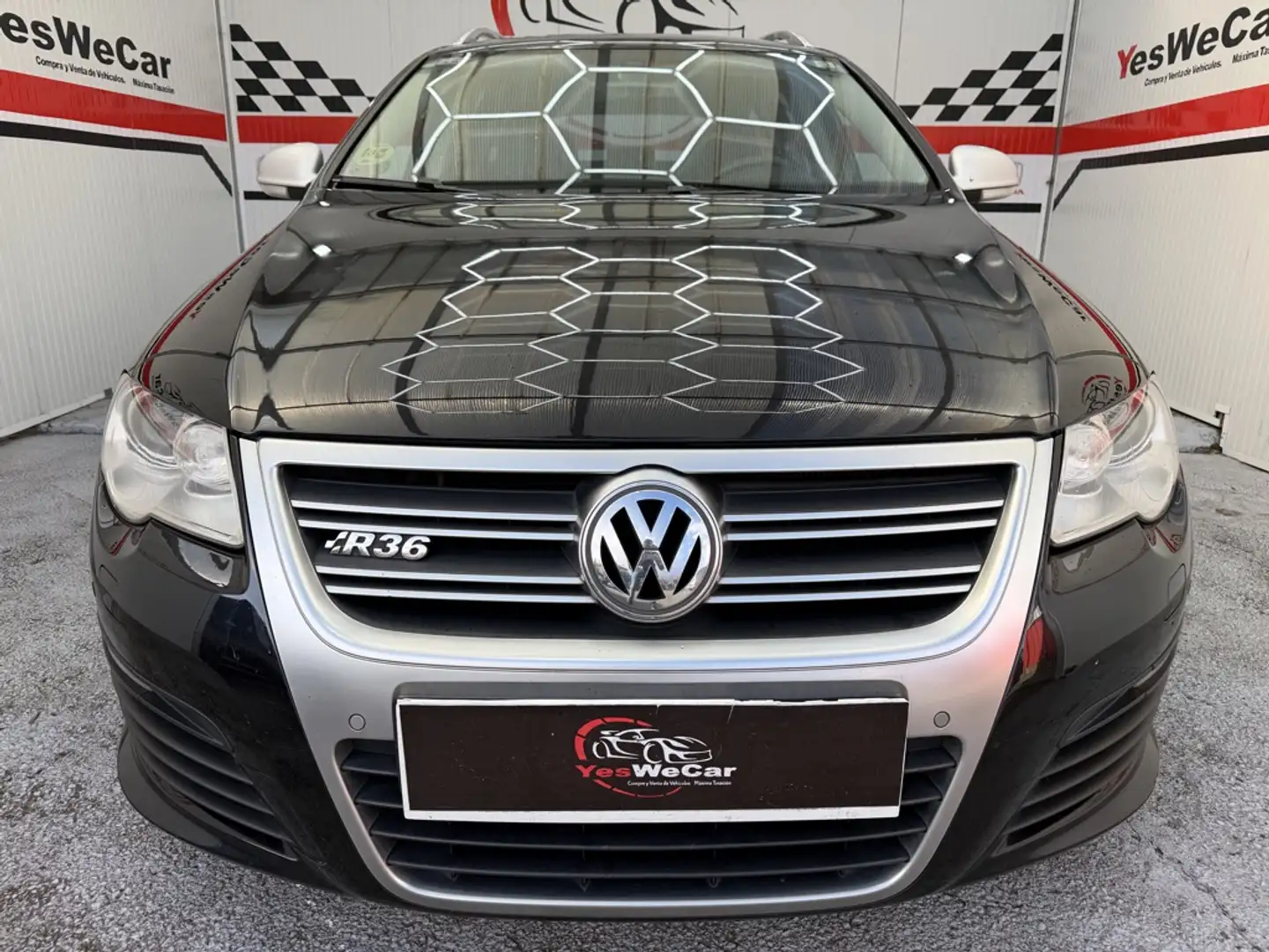 Volkswagen Passat Variant 2.0TDI R-Line Schwarz - 2
