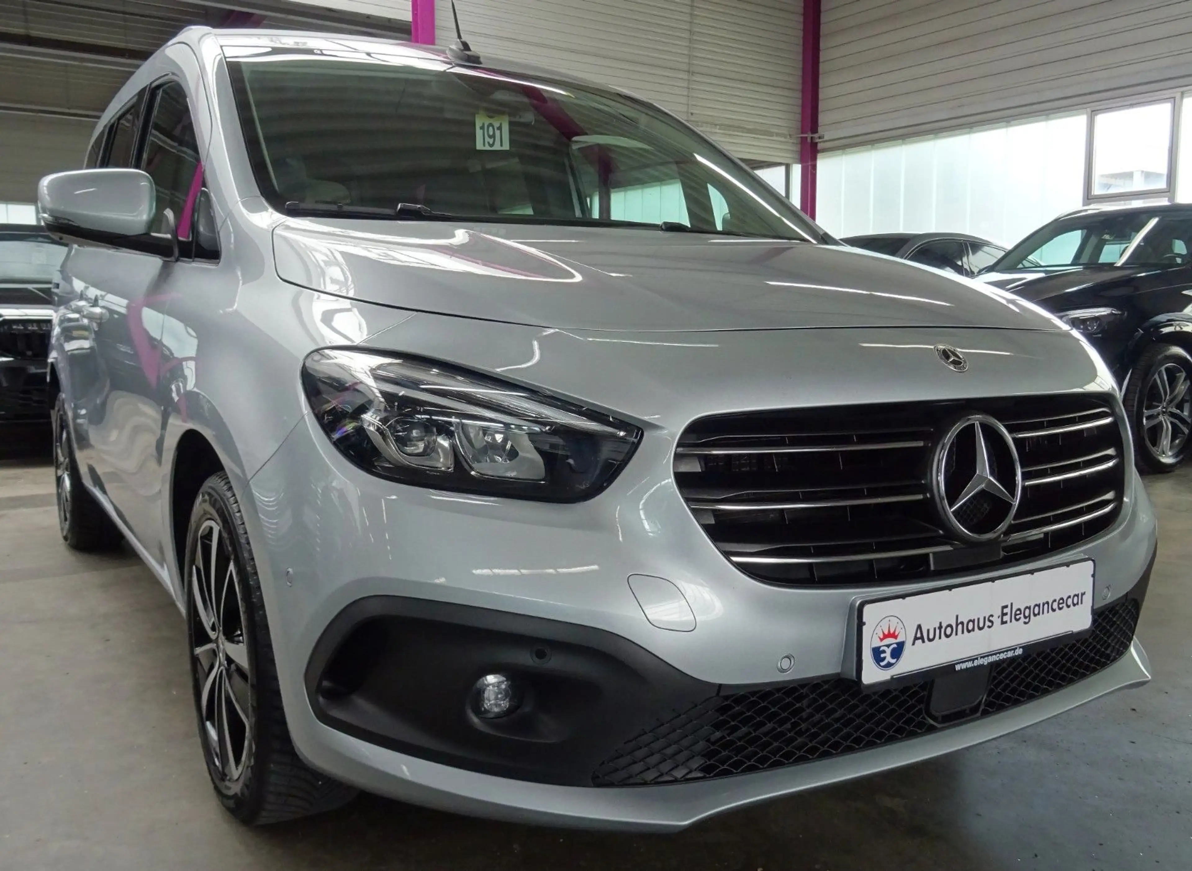 Mercedes-Benz T-Class T 180 d  Edition — photo 8
