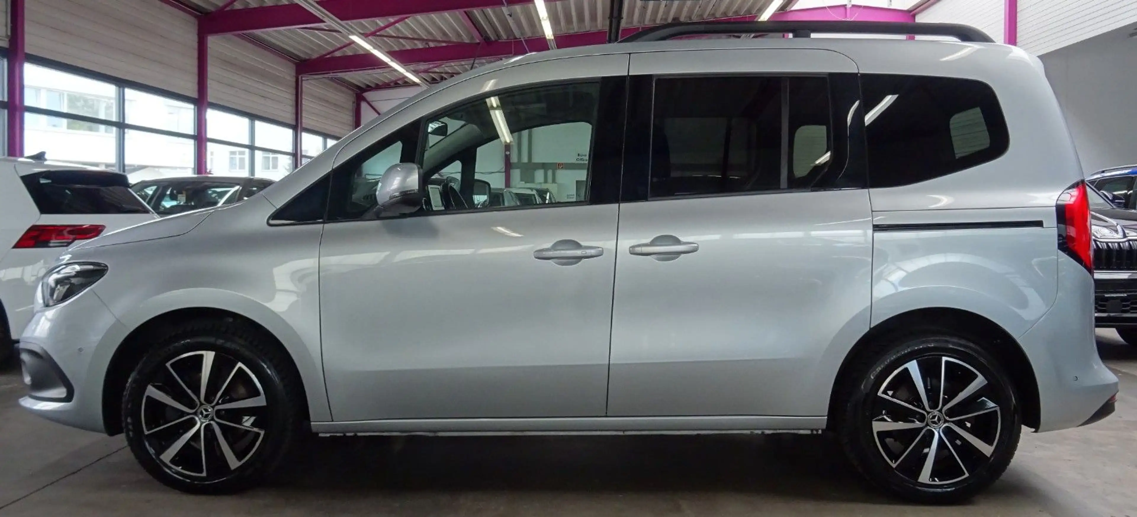 Mercedes-Benz T-Class T 180 d  Edition — photo 2