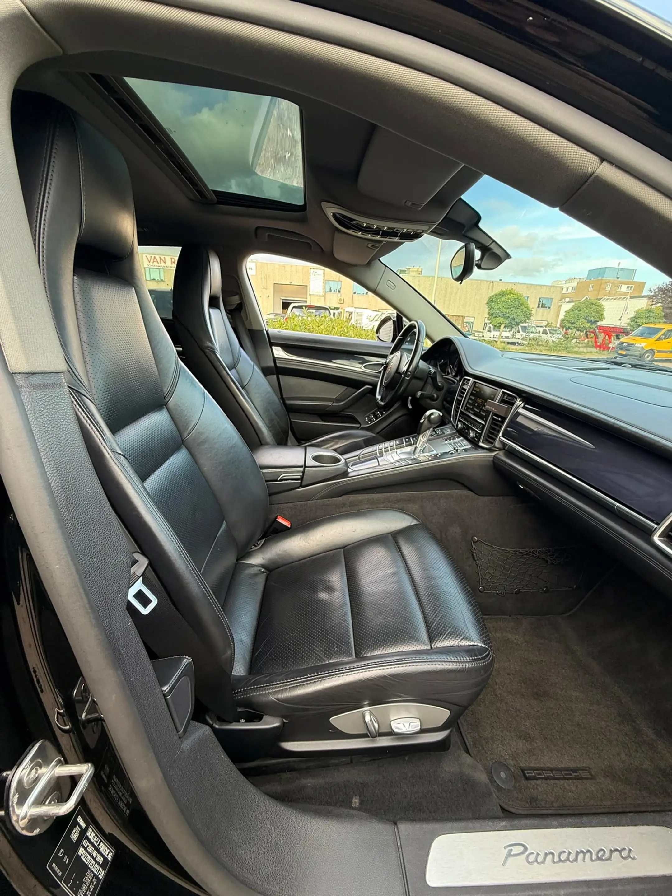 Porsche Panamera 3.0 D — photo 12