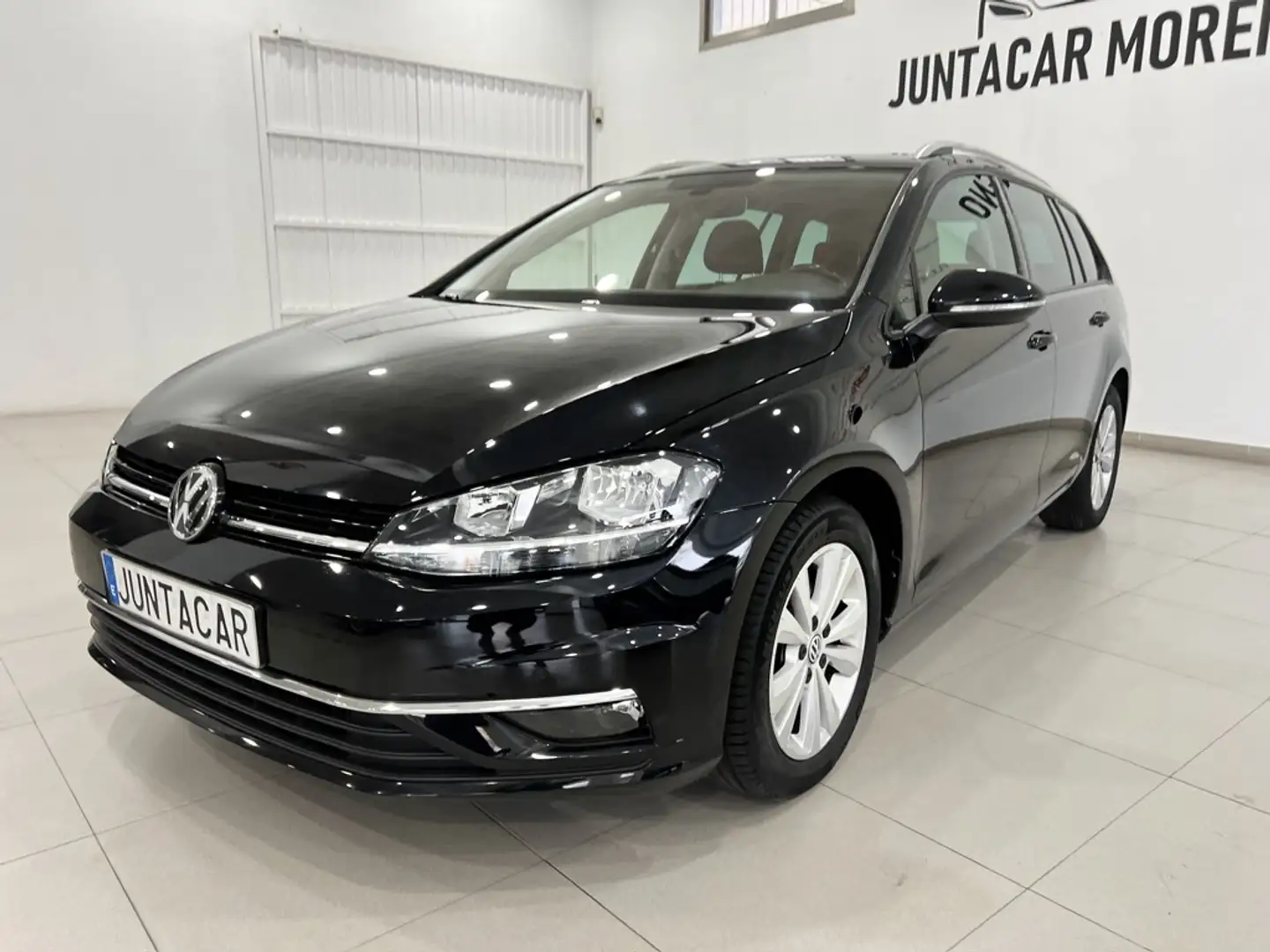 Volkswagen Golf Variant 1.6TDI Last Edition Noir - 2