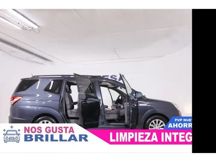 SsangYong Rodius 2.0e-Xdi Limited 2015, foto 8