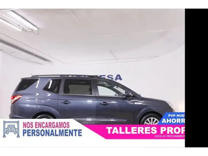 SsangYong Rodius 2.0e-Xdi Limited 2015, foto 9