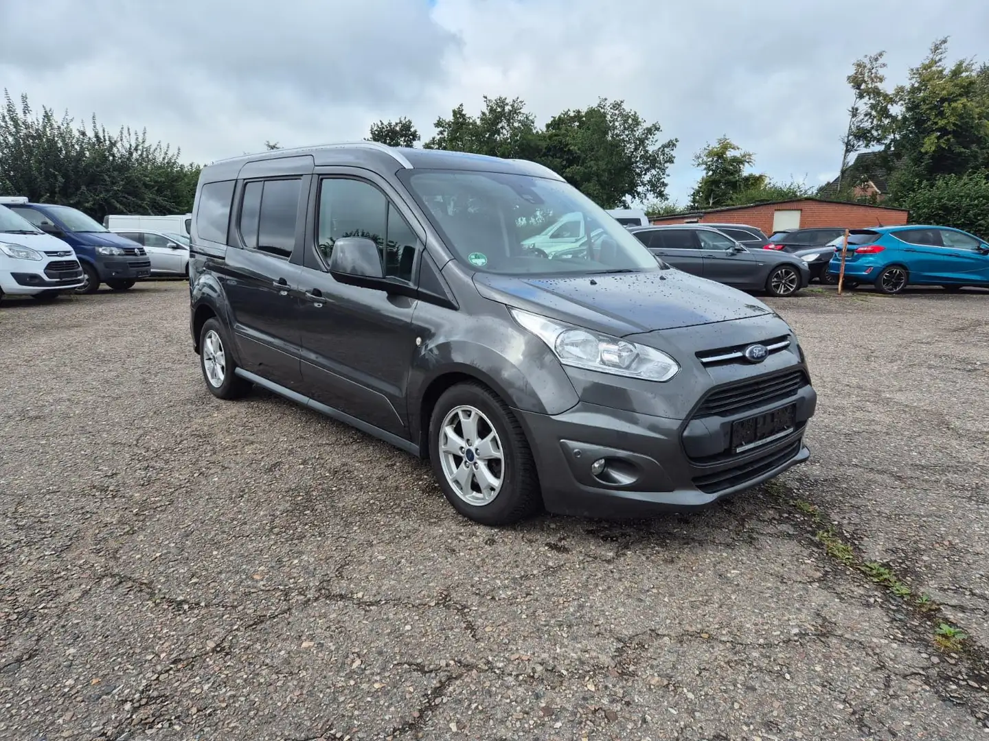 Ford Grand Tourneo Connect Titanium Grau - 1