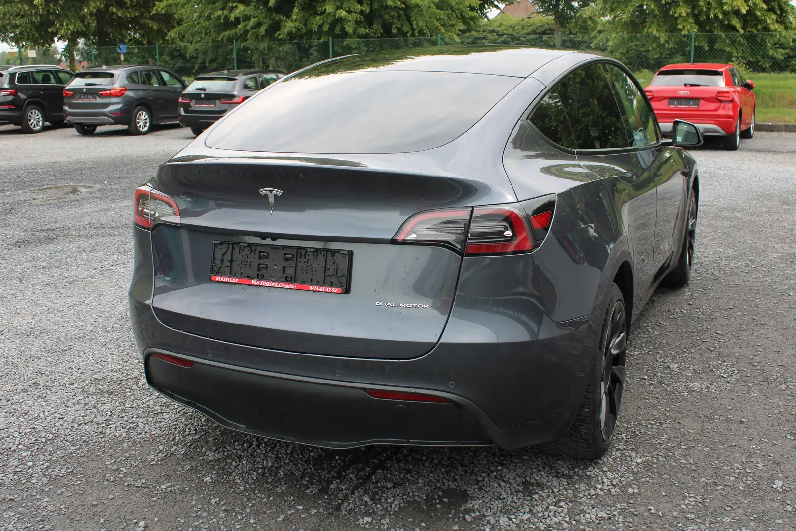 Tesla Model Y 72.5 kWh DUAL MOTOR LONG RANGE **AUTOPILOT** Gris - 2