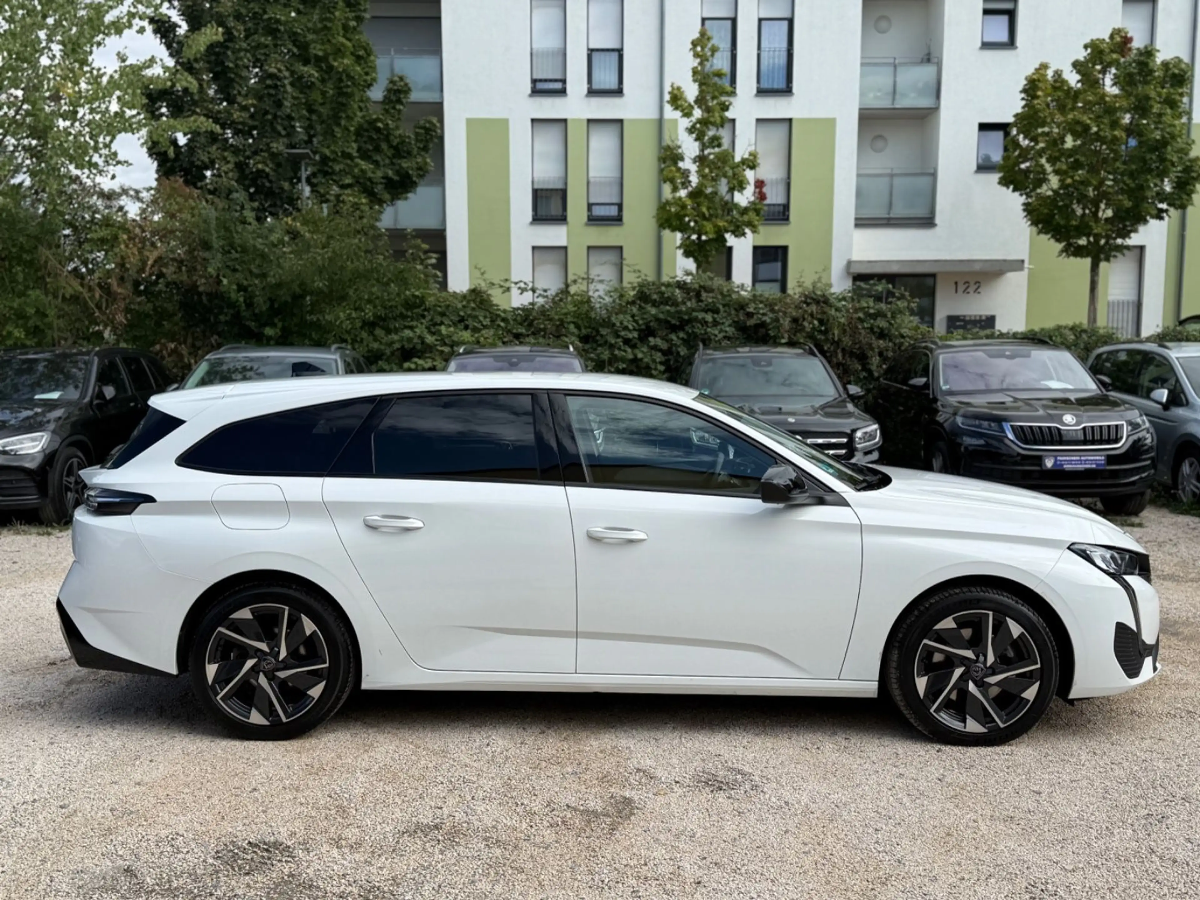 Peugeot 308 EAT8 SW Allure Pack Kamera LED Leder ACC BLI — photo 7