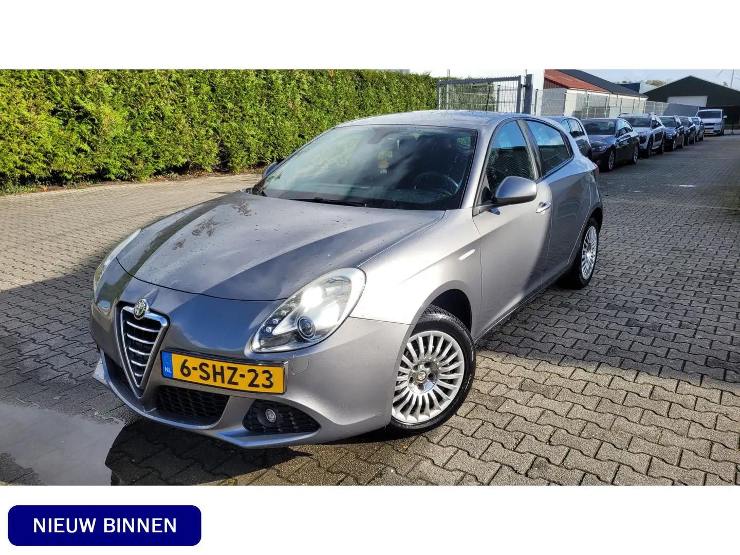 Alfa Romeo Giulietta 1.4 T Progression Cruise Airco Grijs - 1