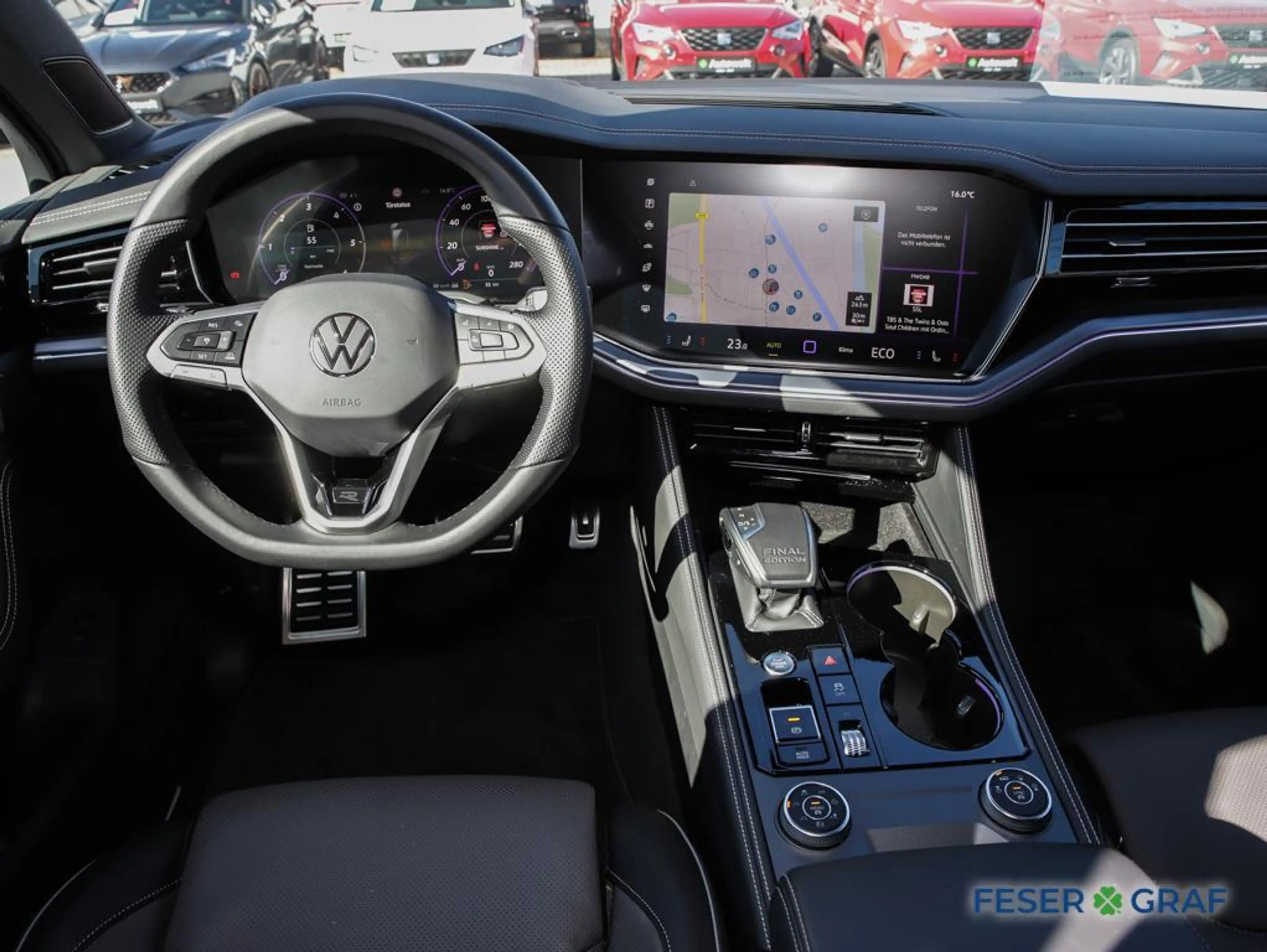 Volkswagen Touareg 3.0 TDI 4M R-Line Black AHK Allradl Pano — photo 10