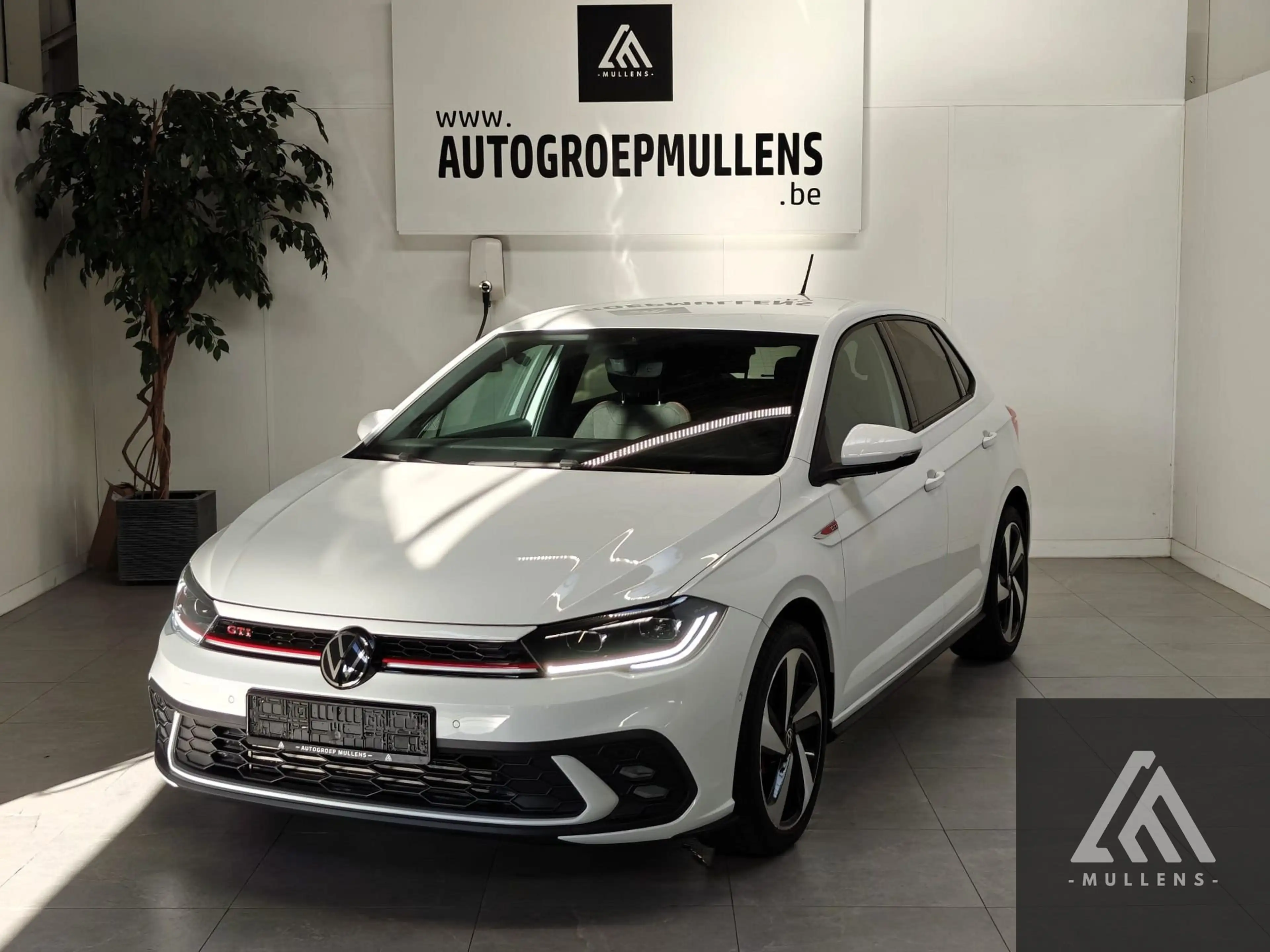 Volkswagen Polo GTI Polo GTI 2.0 TSI 207 PK DSG + Matrix Led + Parkpilot + Zetelverwarming