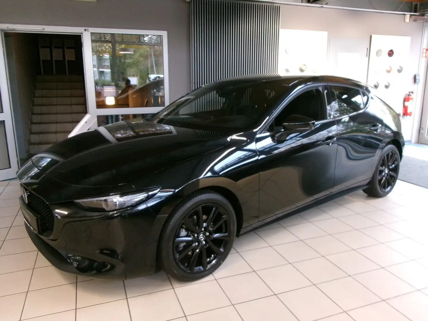 Mazda 3 2.0L e-SKYACTIV X 186ps 6AT FWD Takum Noir - 2