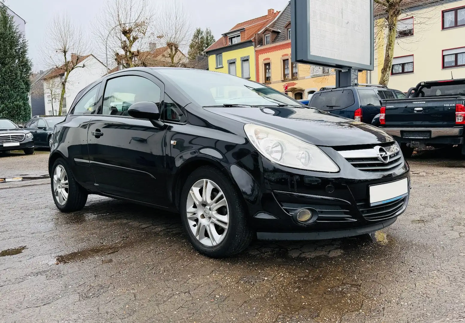 Opel Corsa D 1.2 Edition Klimaanlage Alu TÜV 12/2026 Schwarz - 1