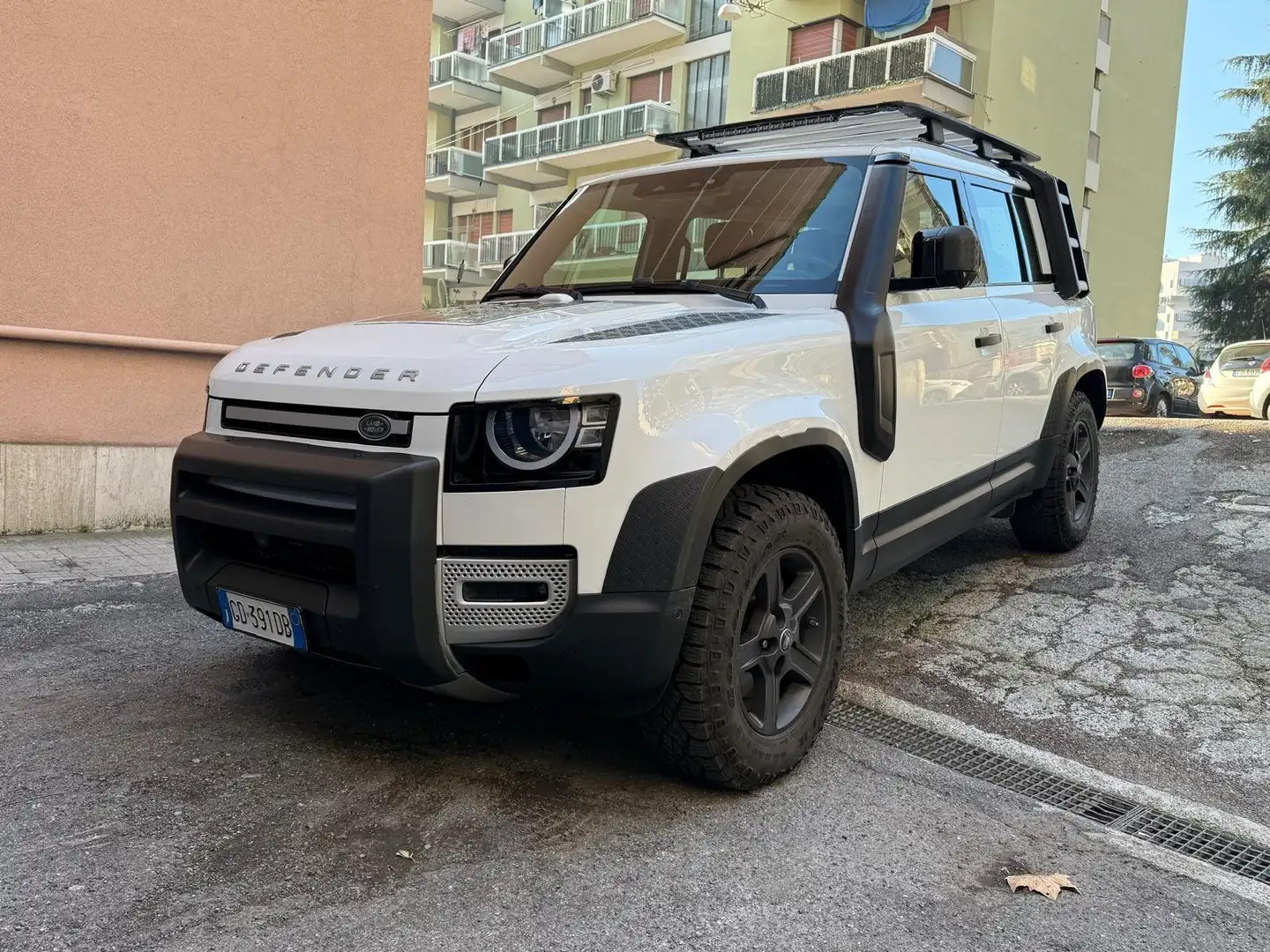 Land Rover Defender 110 2.0d sd4 HSE awd 240cv auto Weiß - 1