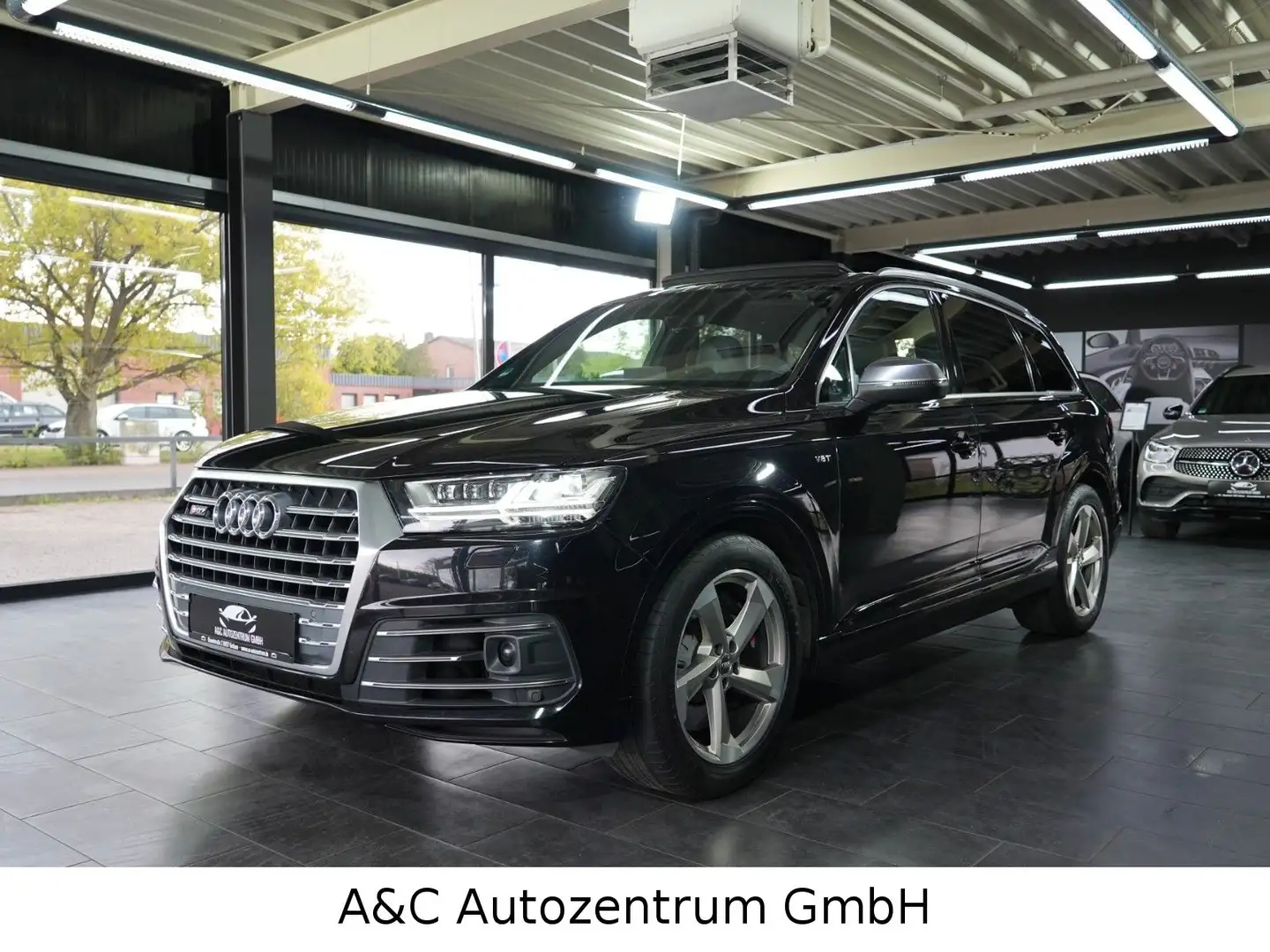 Audi SQ7 4.0 TDI Quattro Schwarz - 1