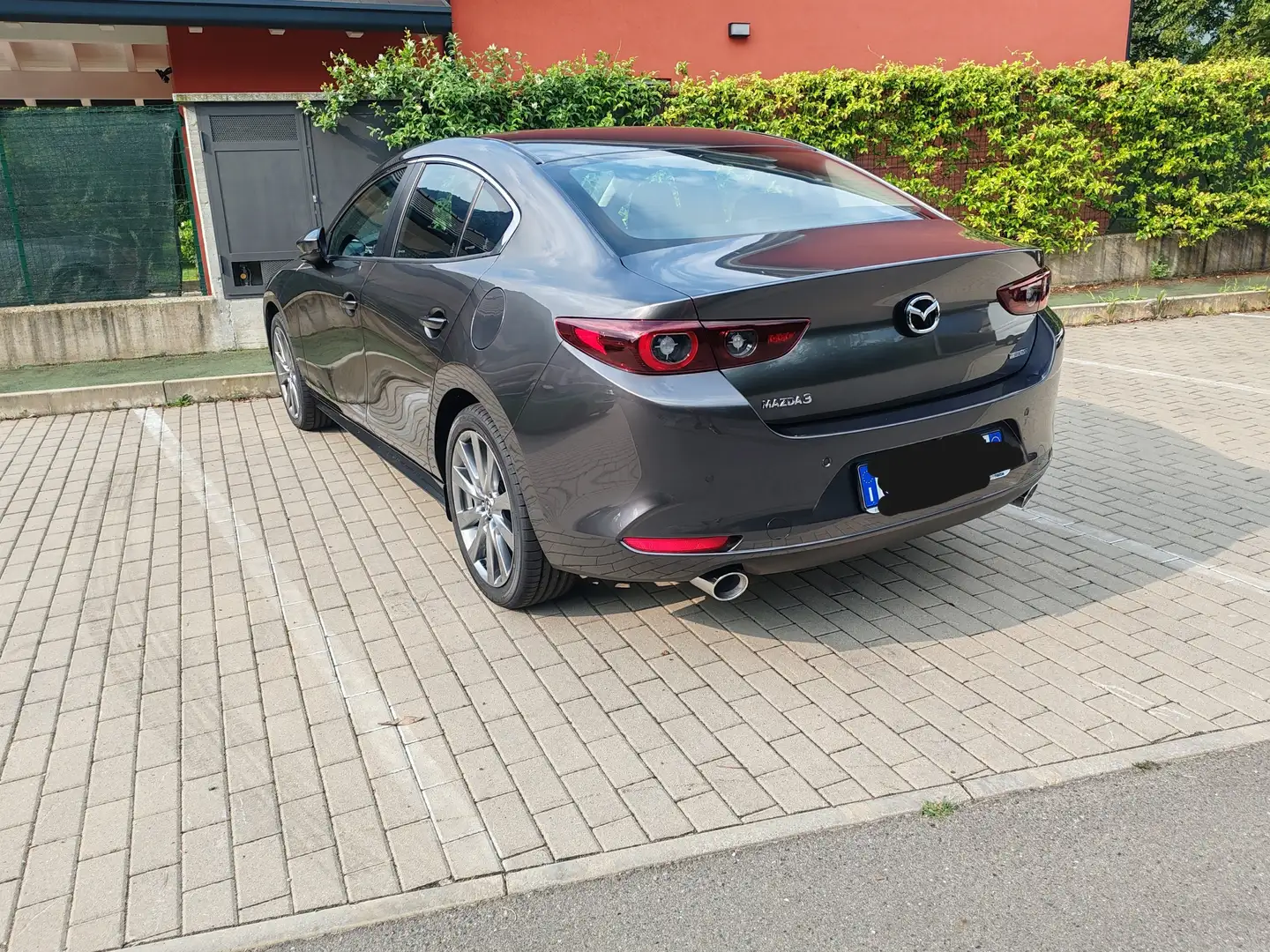 Mazda 3 3 IV 4 porte 4p 2.0 m-hybrid Exclusive Line DrivAs Grigio - 2