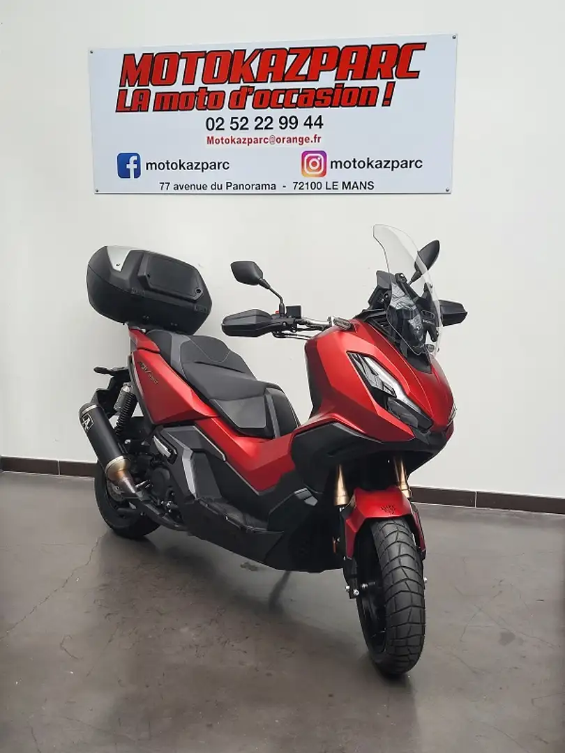 Honda ADV 350 crvena - 1