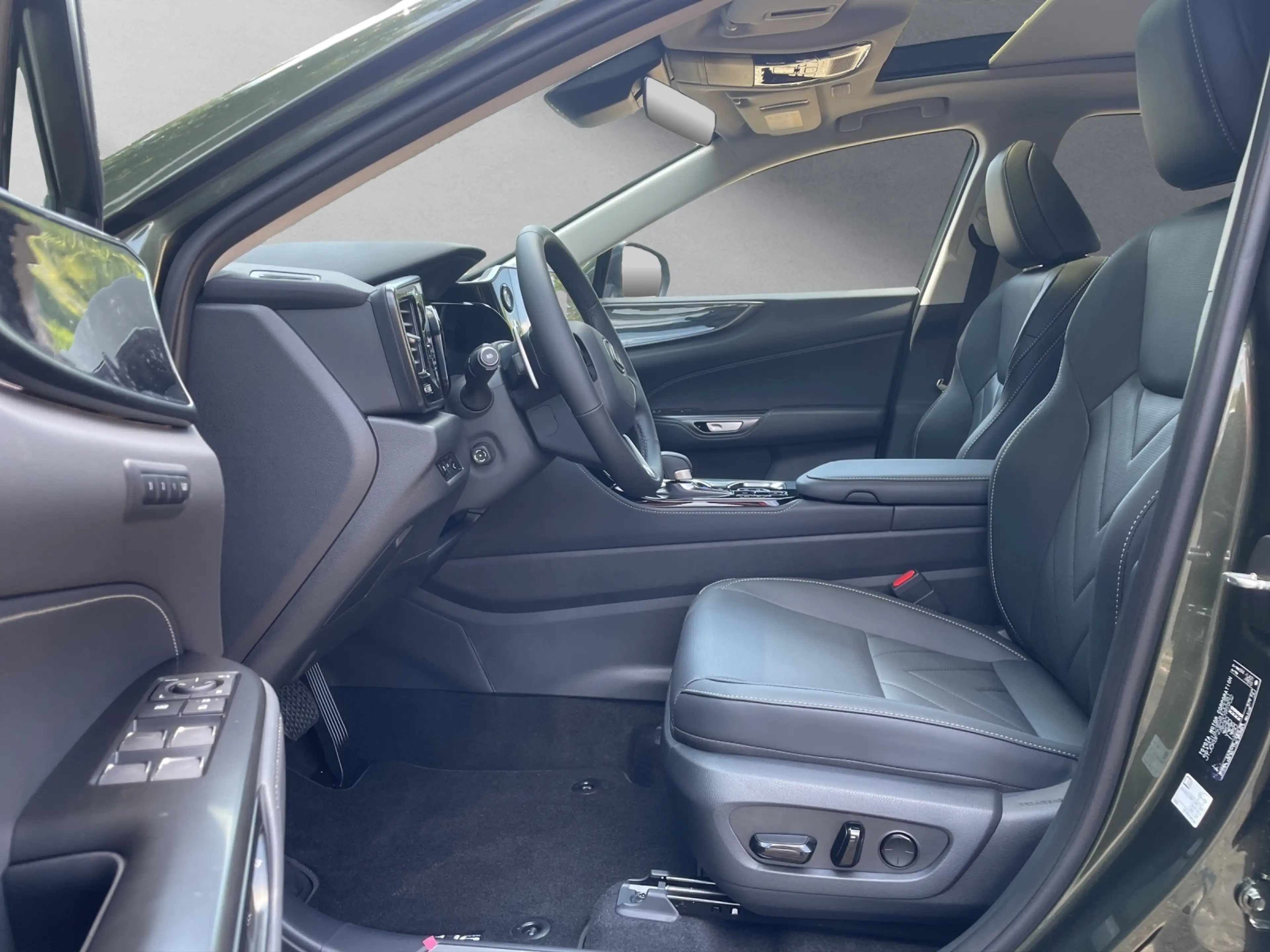 Lexus NX 450h+ + Executive HEAD-UP+MEMORY+PANO — photo 9