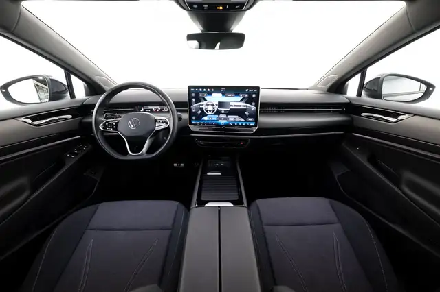 Volkswagen Id.7 view 6