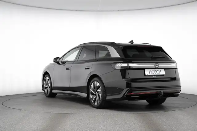Volkswagen Id.7 view 4