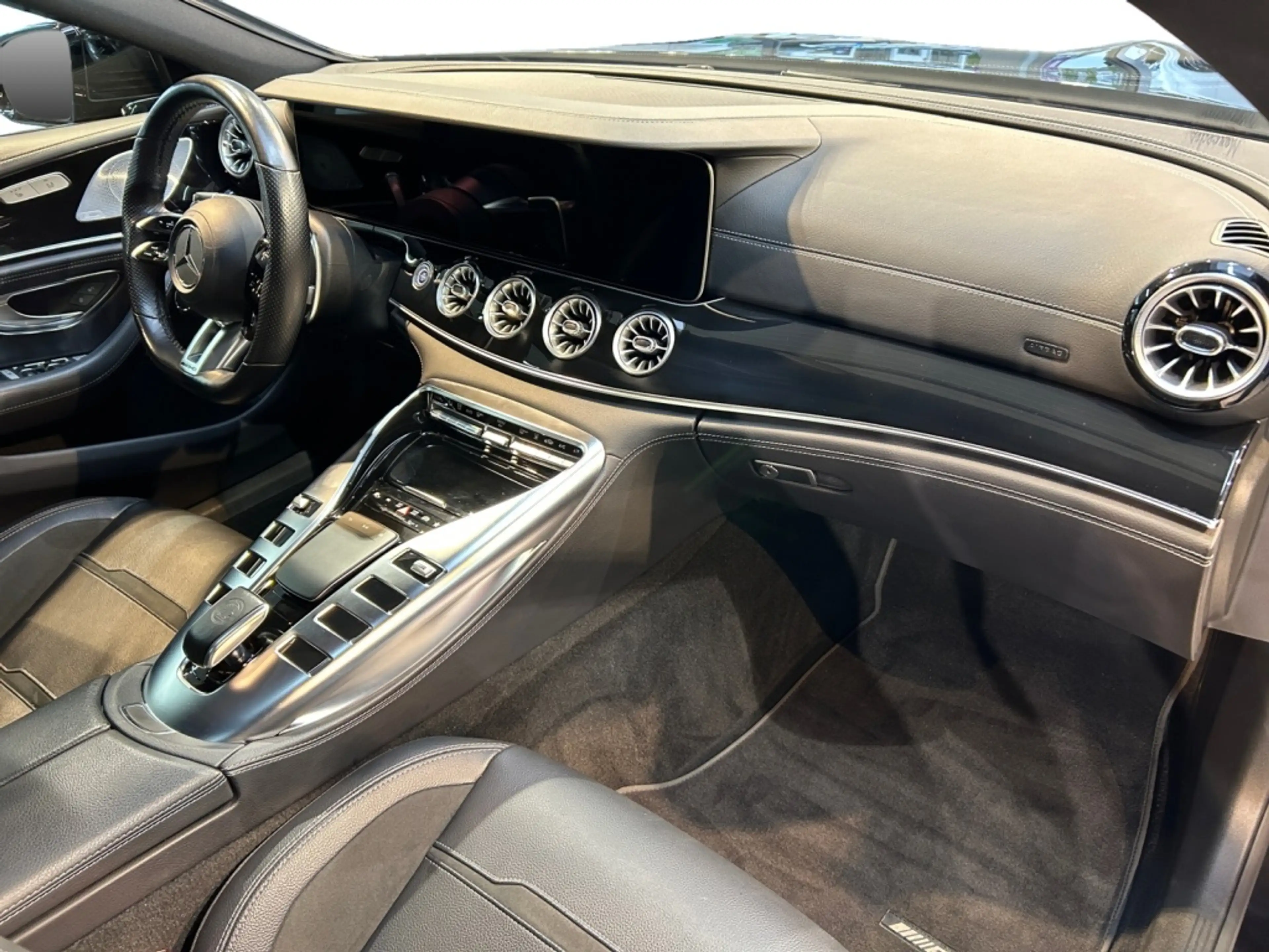 Mercedes-Benz AMG GT 4matic+ AMG+MBUX+Burm+MBeam+Night+Pano — photo 11