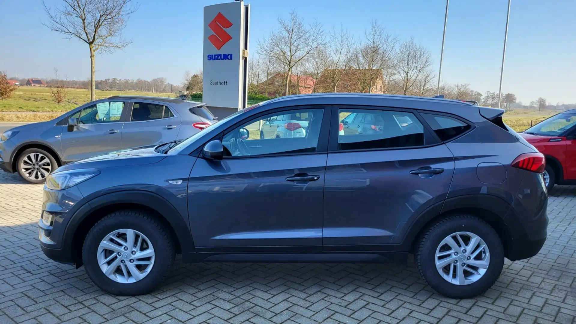 Hyundai TUCSON Select 2WD *Anhängerkupplung* Grau - 2