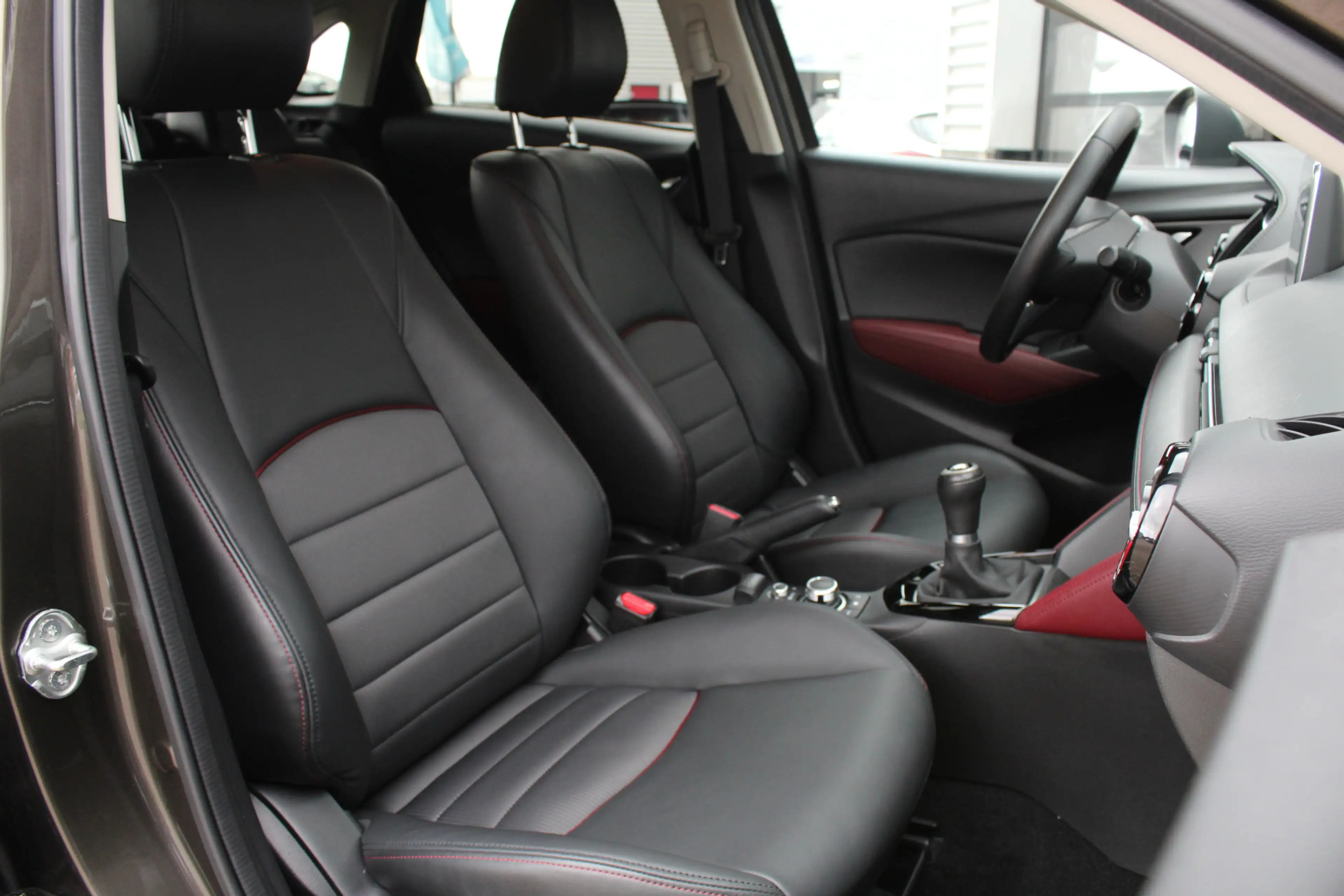 Mazda CX-3 2.0 SkyActiv-G 120 GT-M / HUD / Bose / Stoelverwar — photo 10