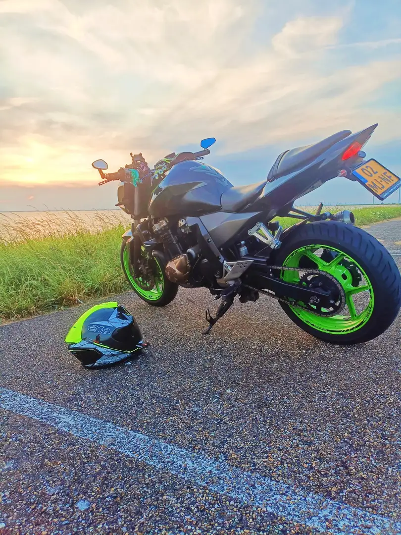 Kawasaki Z 750 Czarny - 2