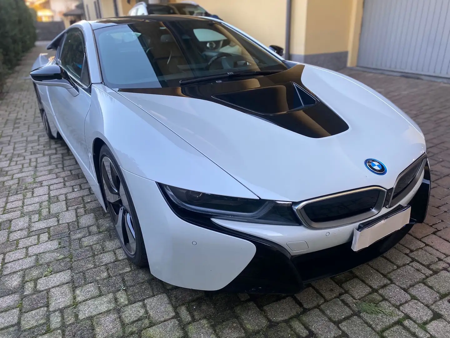 BMW i8 Coupe 1.5 auto Weiß - 1