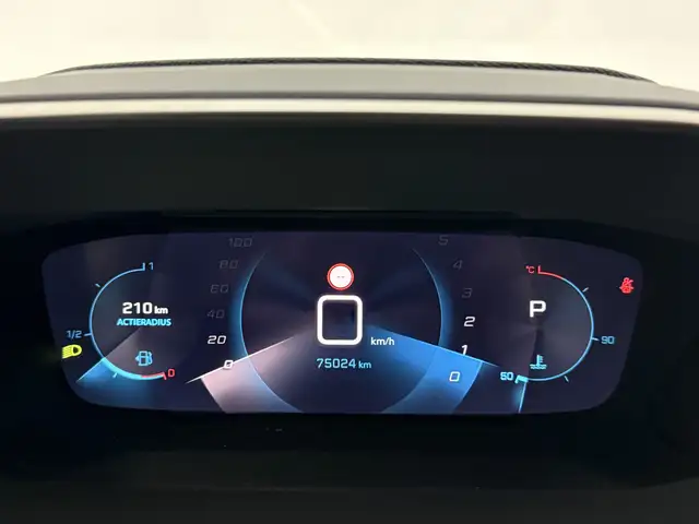 Peugeot 208 view 18