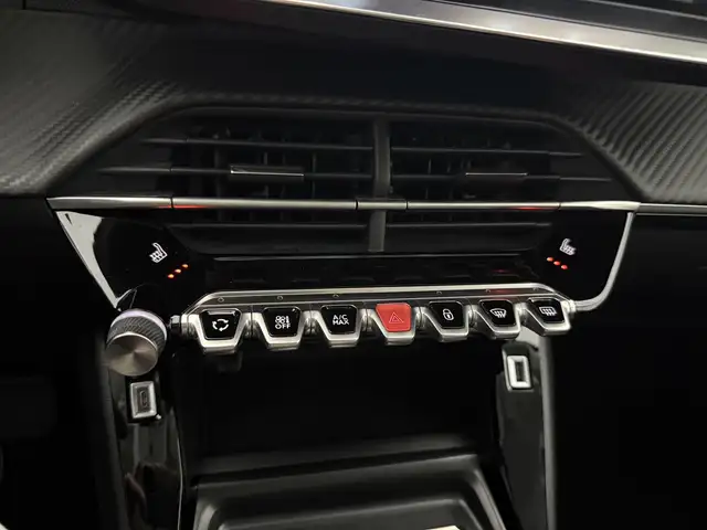 Peugeot 208 view 26