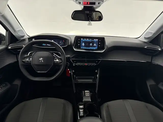 Peugeot 208 view 2