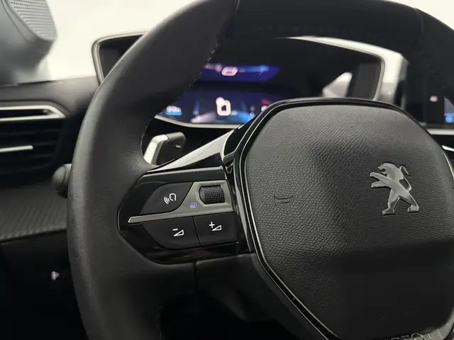 Peugeot 208 view 22