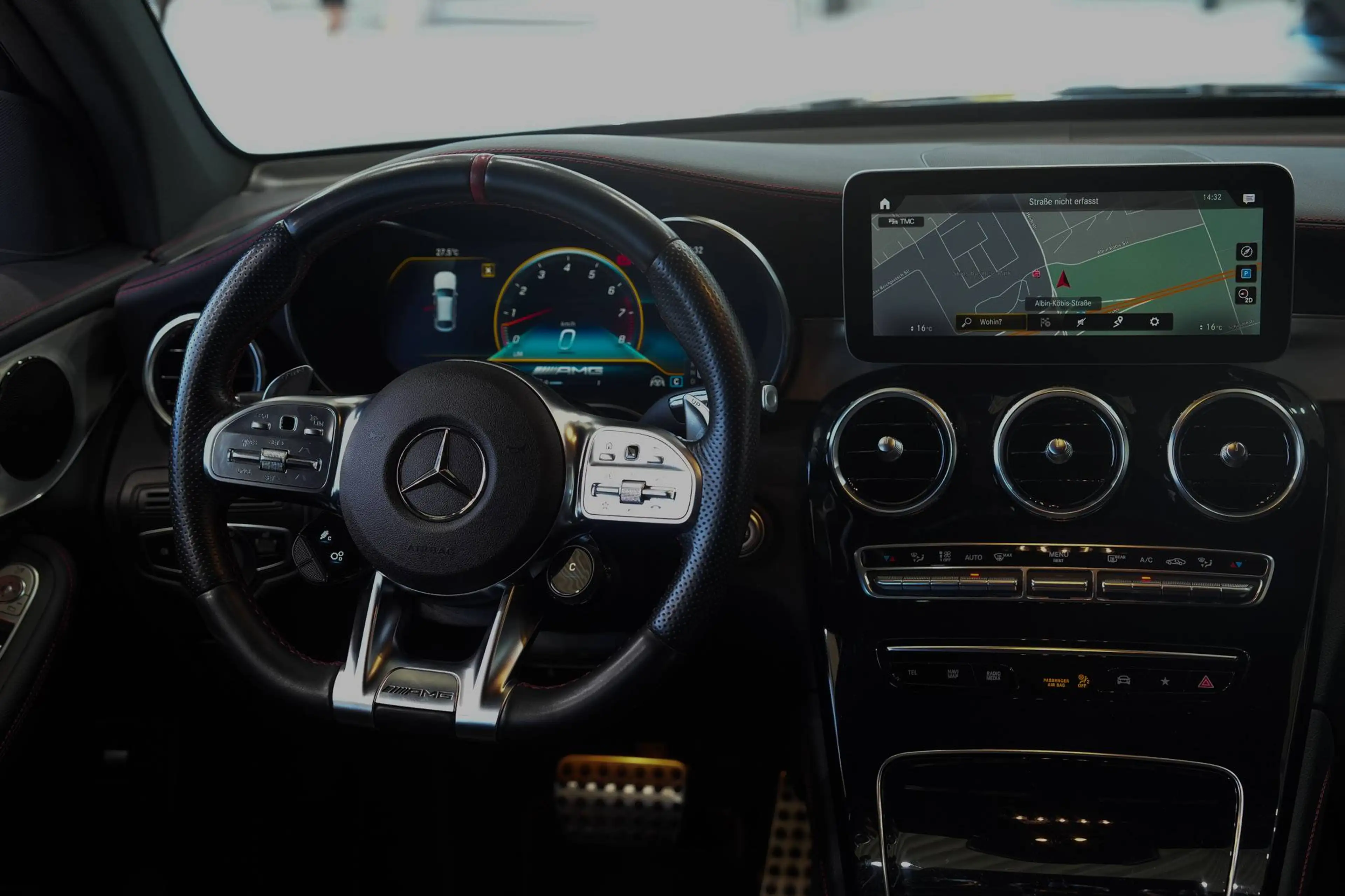 Mercedes-Benz GLC 43 AMG 4Matic*AMG-PERF.*NIGHT*360°* — photo 12