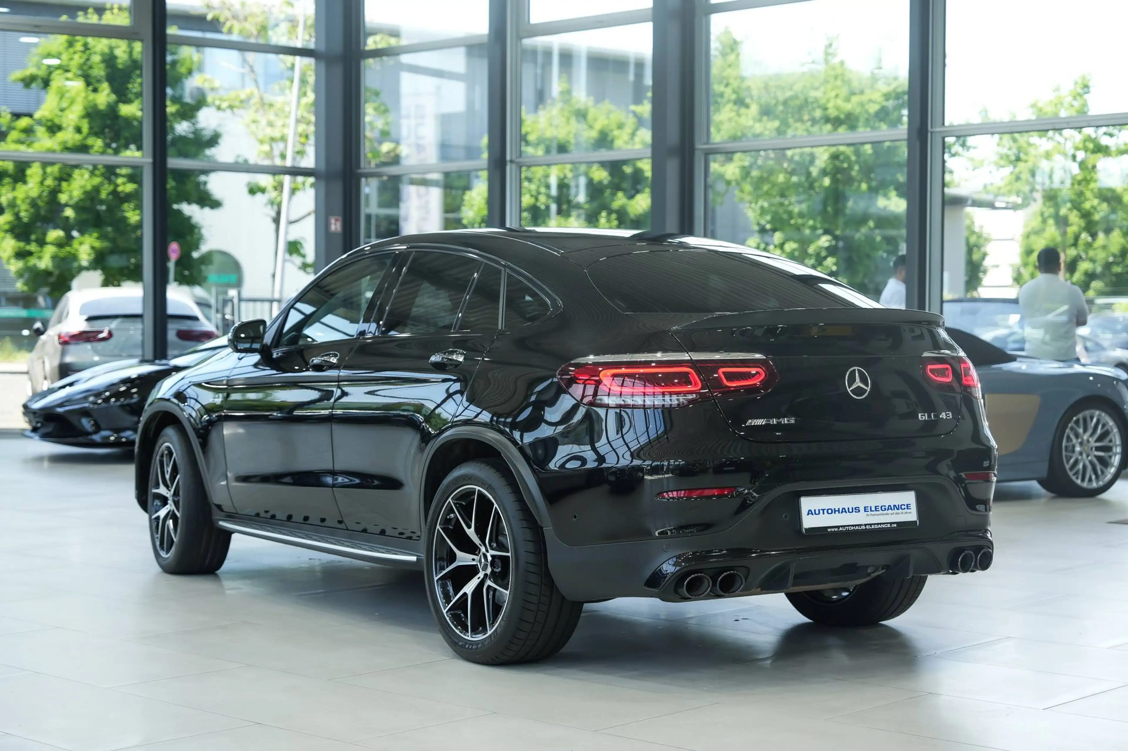 Mercedes-Benz GLC 43 AMG 4Matic*AMG-PERF.*NIGHT*360°* — photo 3