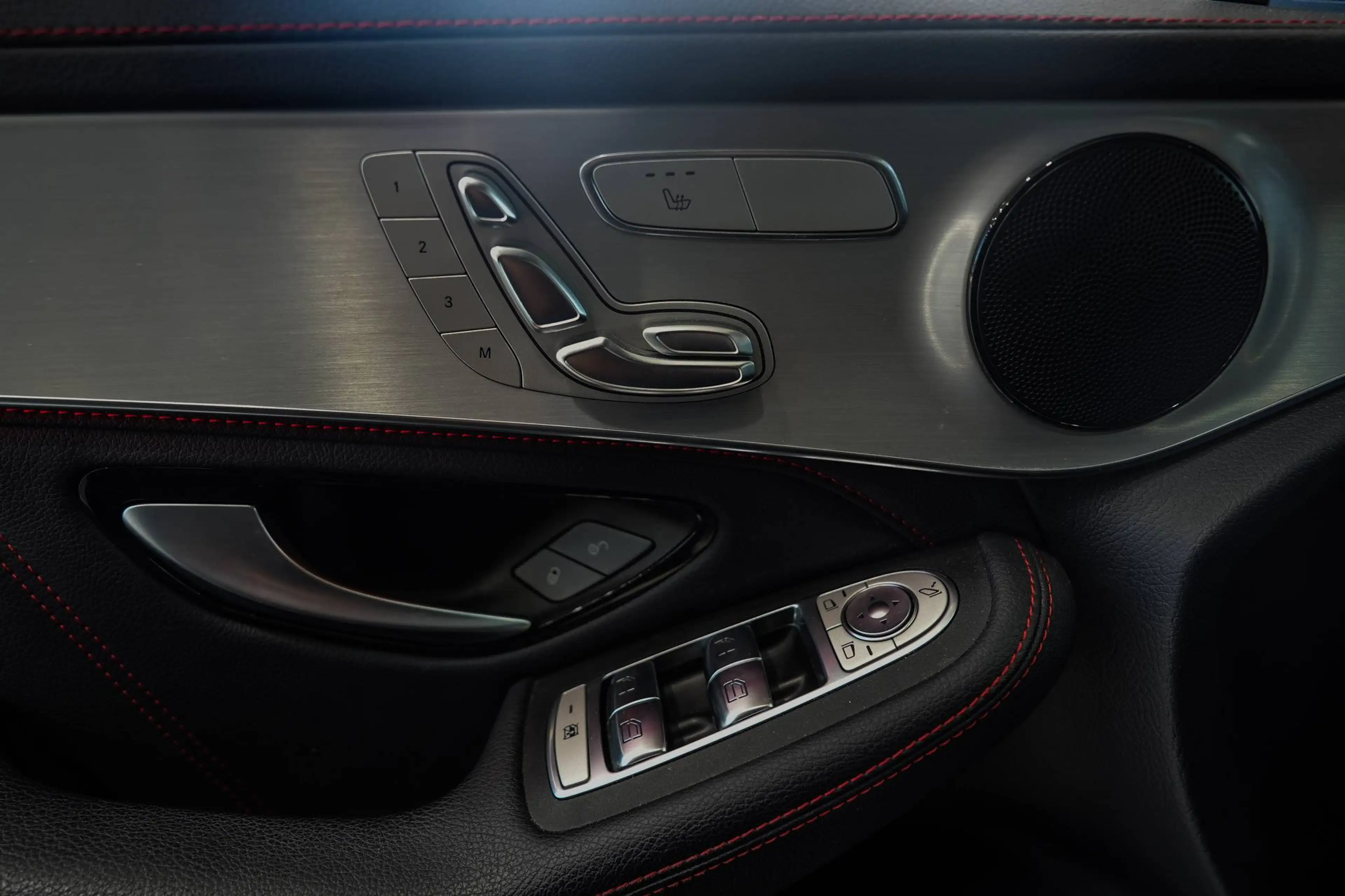 Mercedes-Benz GLC 43 AMG 4Matic*AMG-PERF.*NIGHT*360°* — photo 10