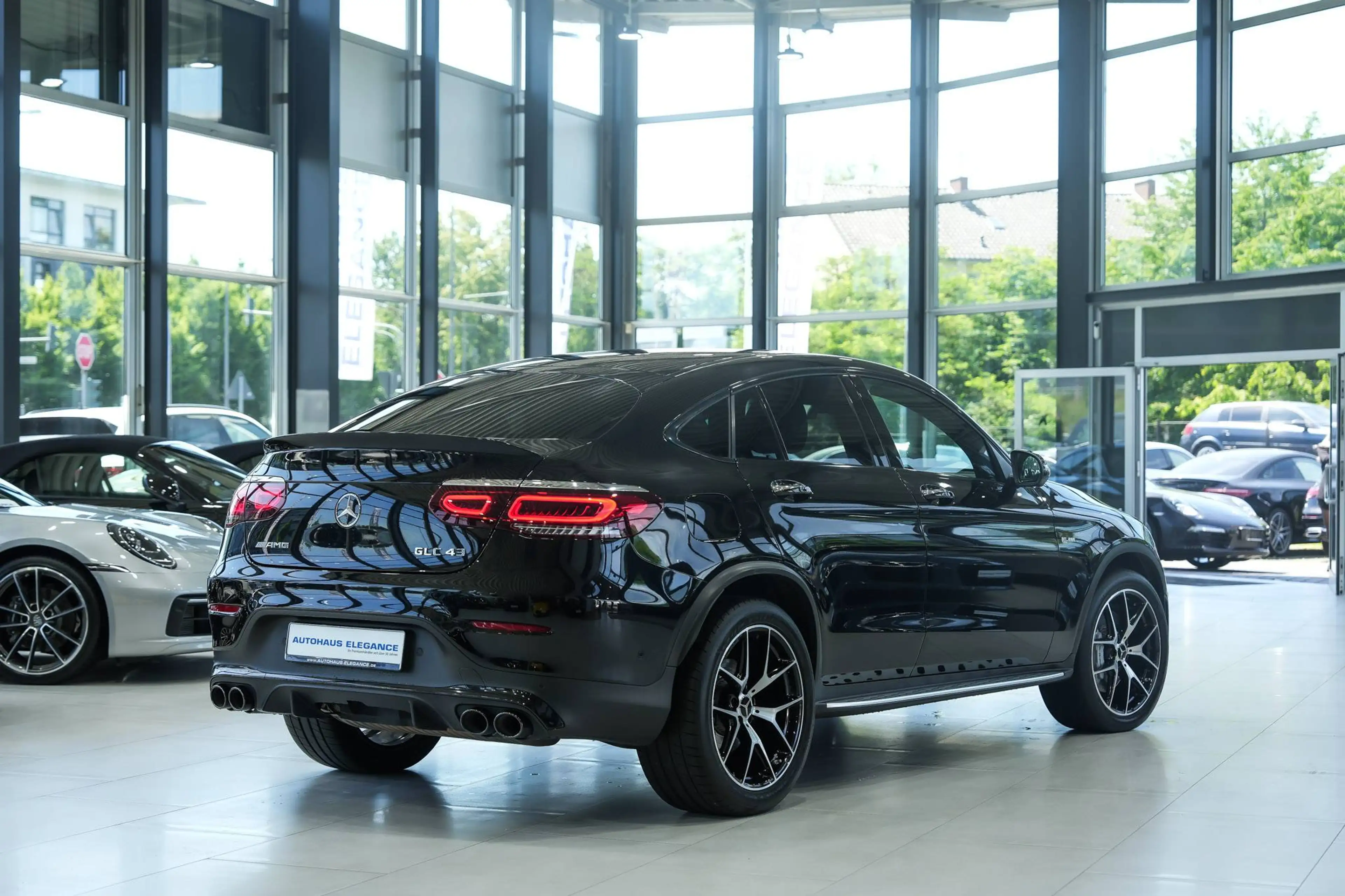 Mercedes-Benz GLC 43 AMG 4Matic*AMG-PERF.*NIGHT*360°* — photo 2