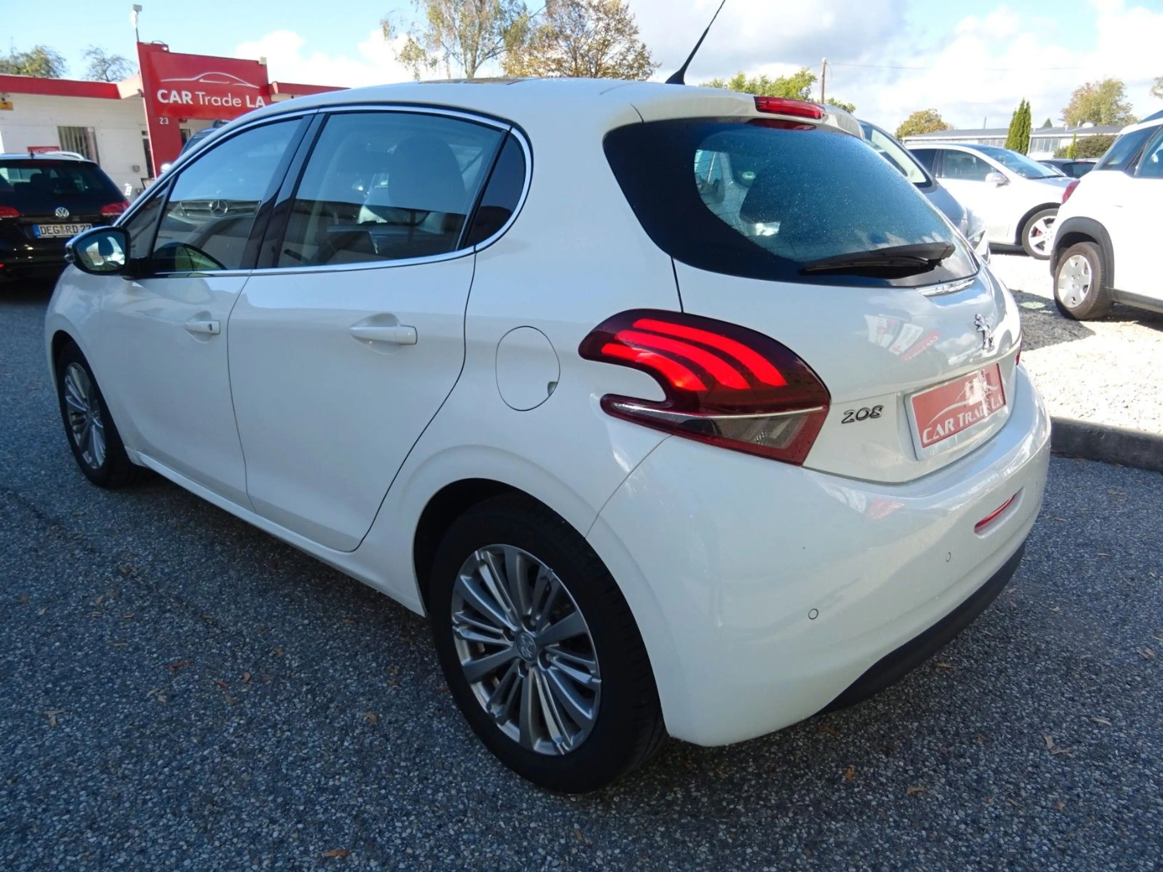 Peugeot 208 Allure — photo 4