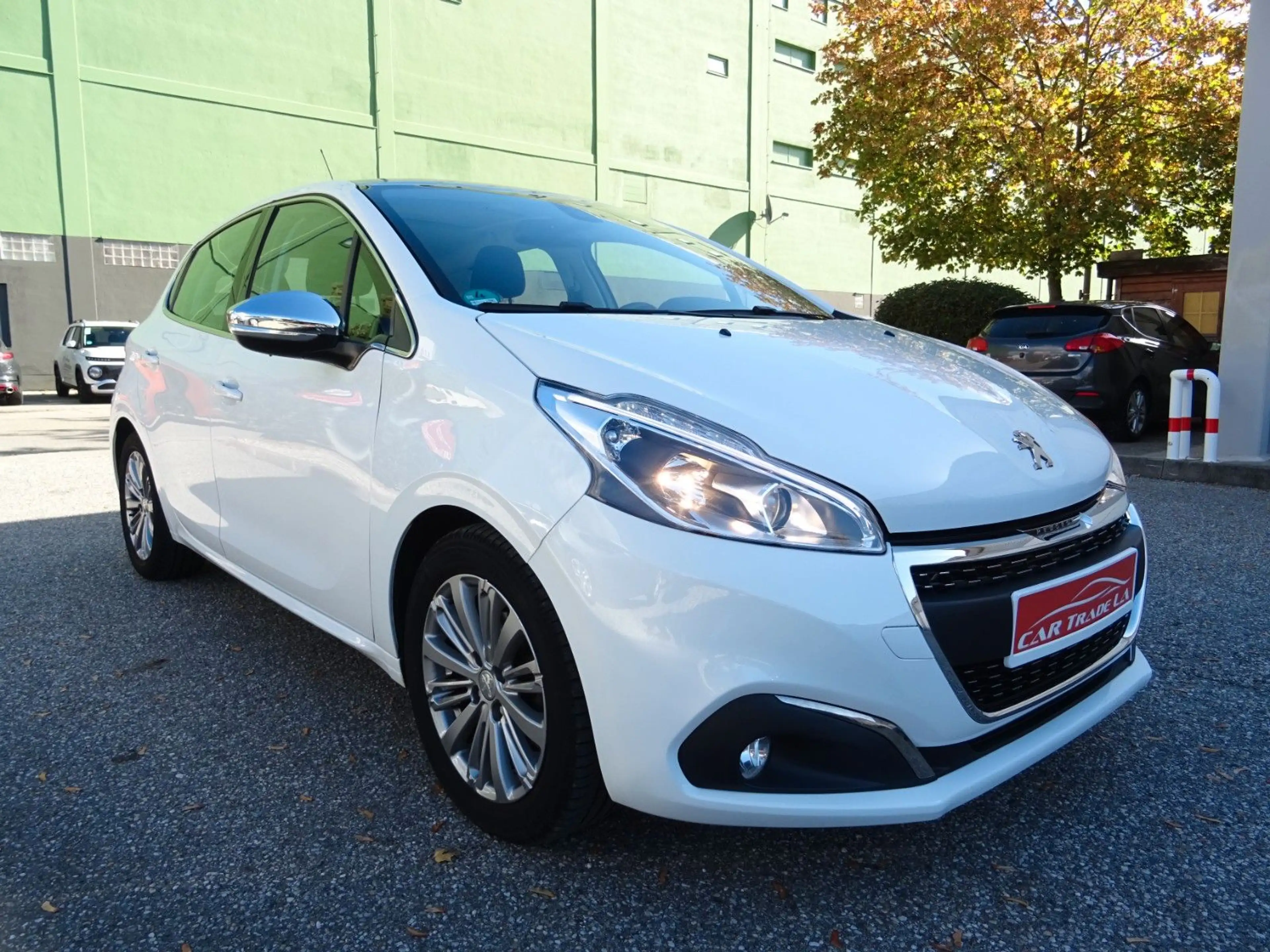 Peugeot 208 Allure — photo 2