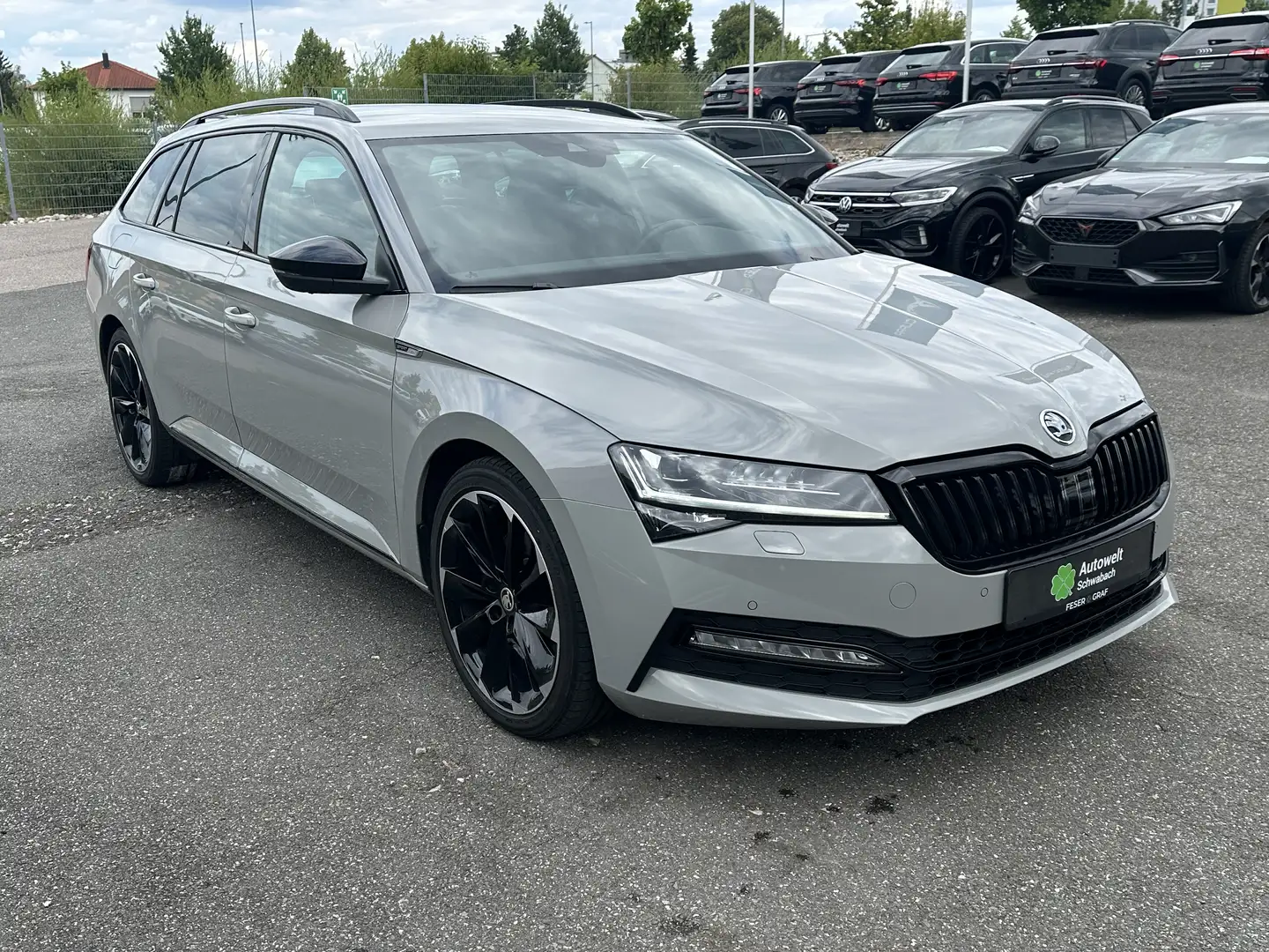 Skoda Superb Combi Sportline 2.0 TDI AHK LED VIRTUAL Gris - 2