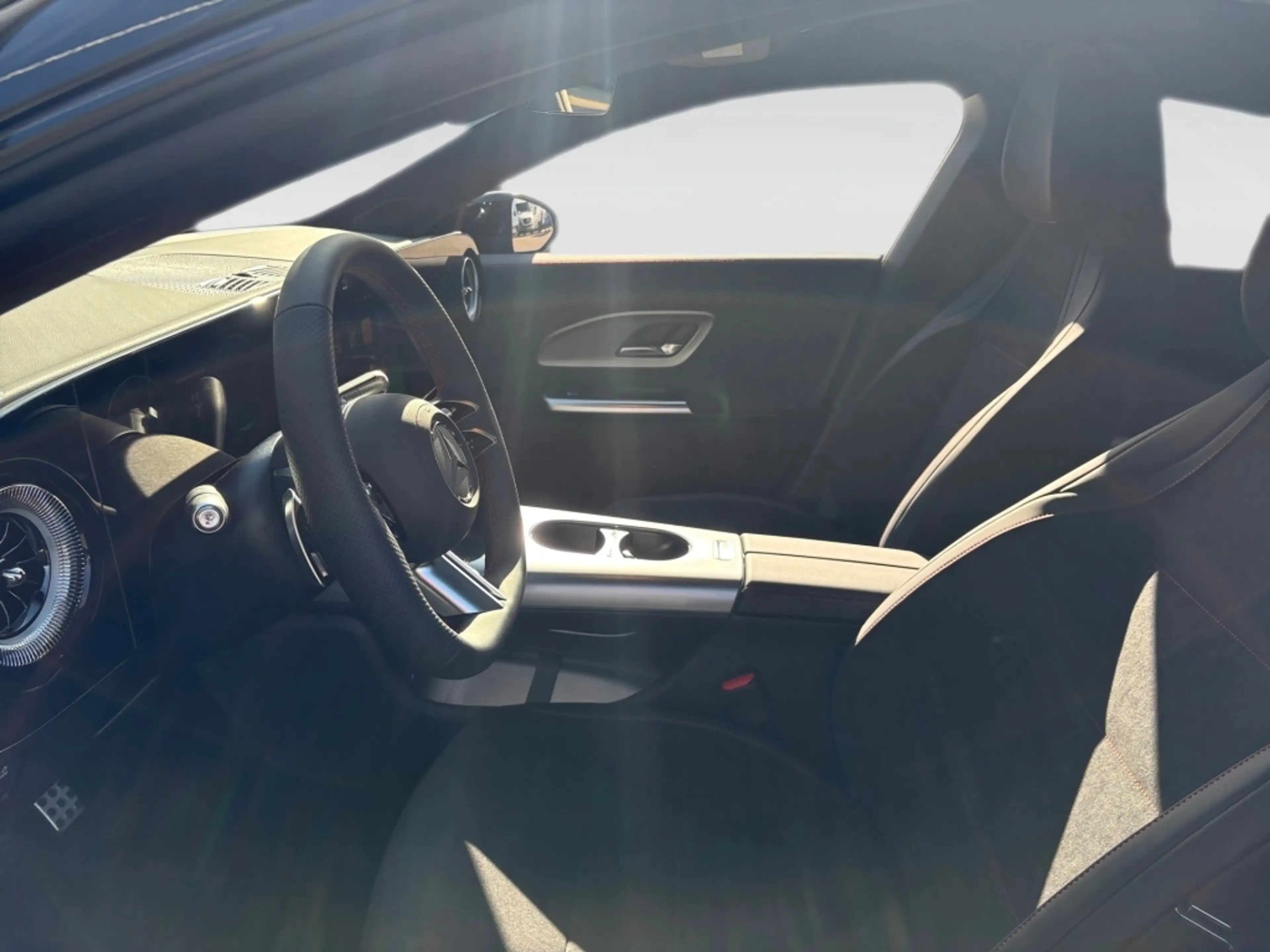 Mercedes-Benz CLA 200 AMG-Line+Night+Pano+DISTRO+KEYLESS+MBeam — photo 11
