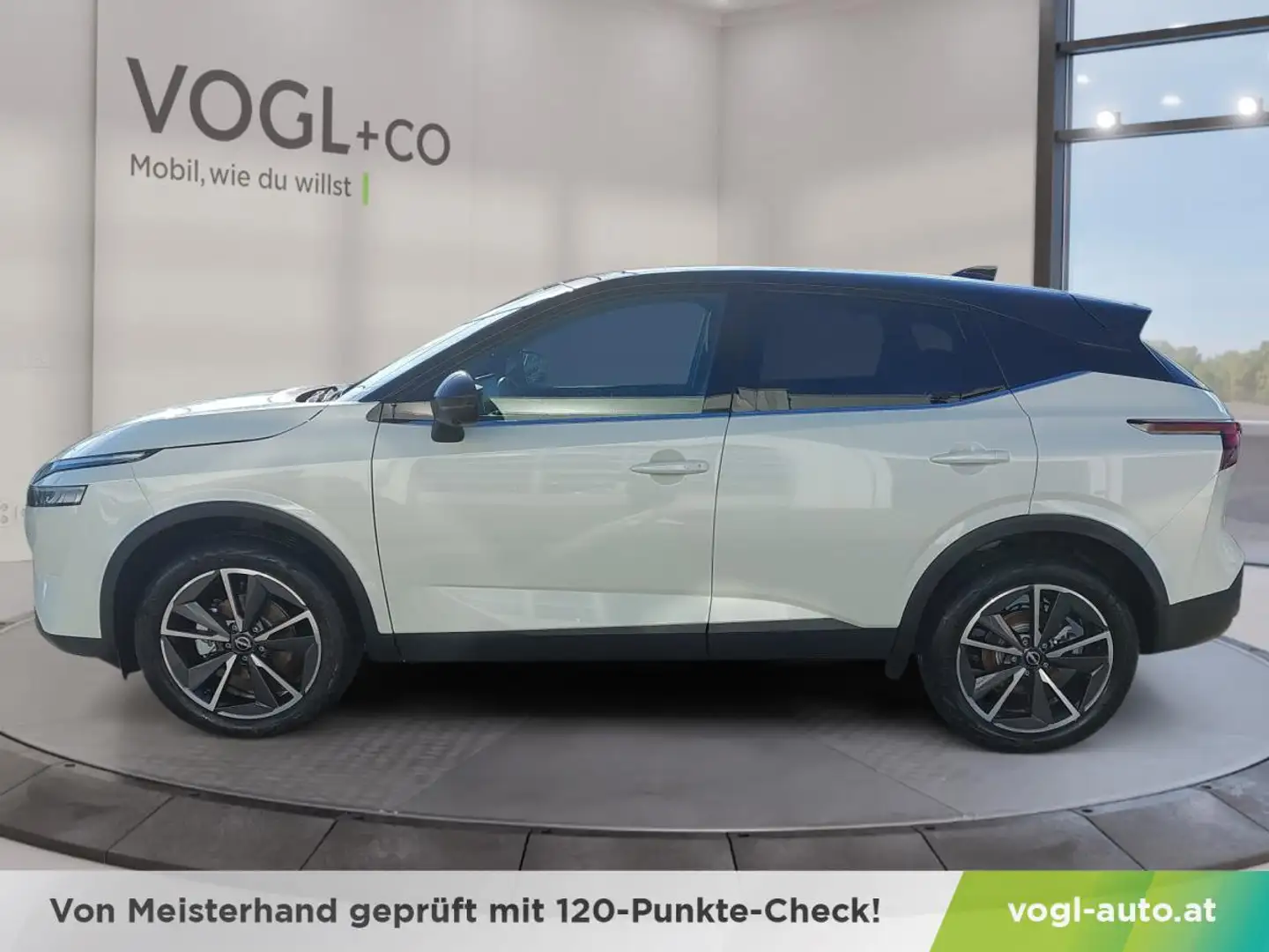 Nissan Qashqai Tekna 1.3 DIG-T MHEV 4x2 * 8-fach Bereift * Weiß - 2