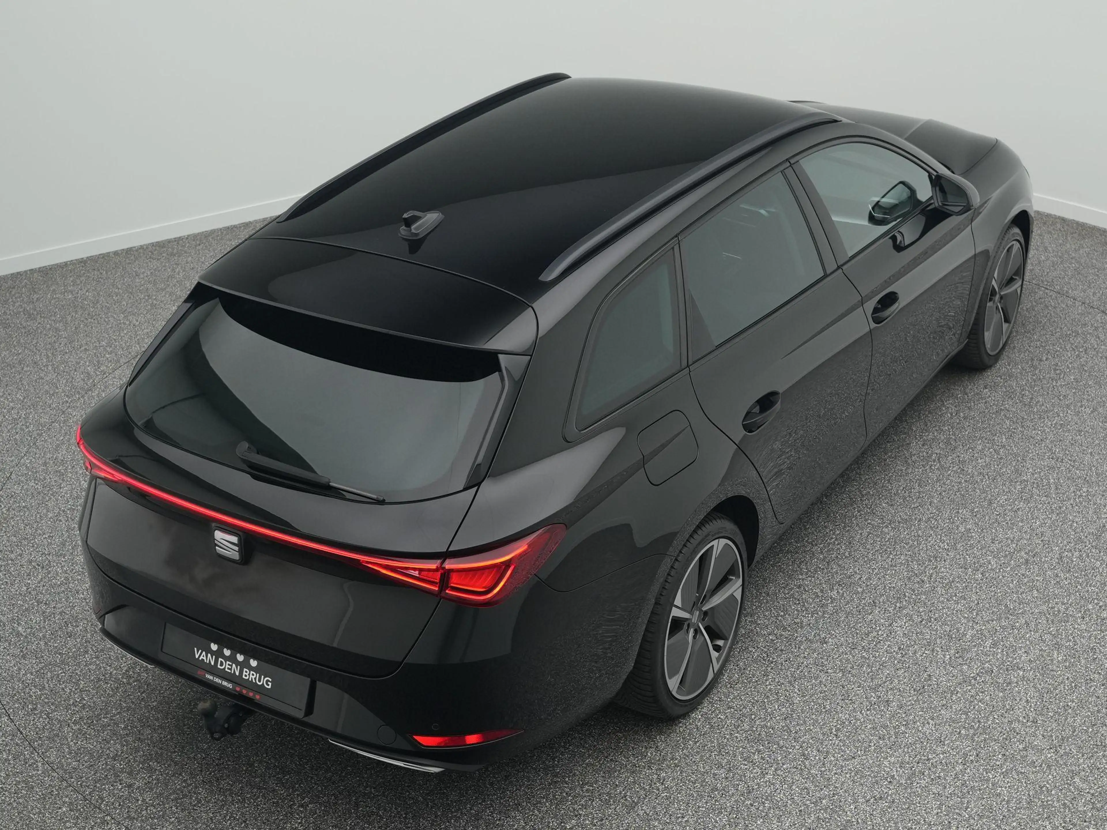 SEAT Leon e-Hybrid Sportstourer 1.4 TSI 204pk eHybrid PHEV FR | Trekh — photo 13