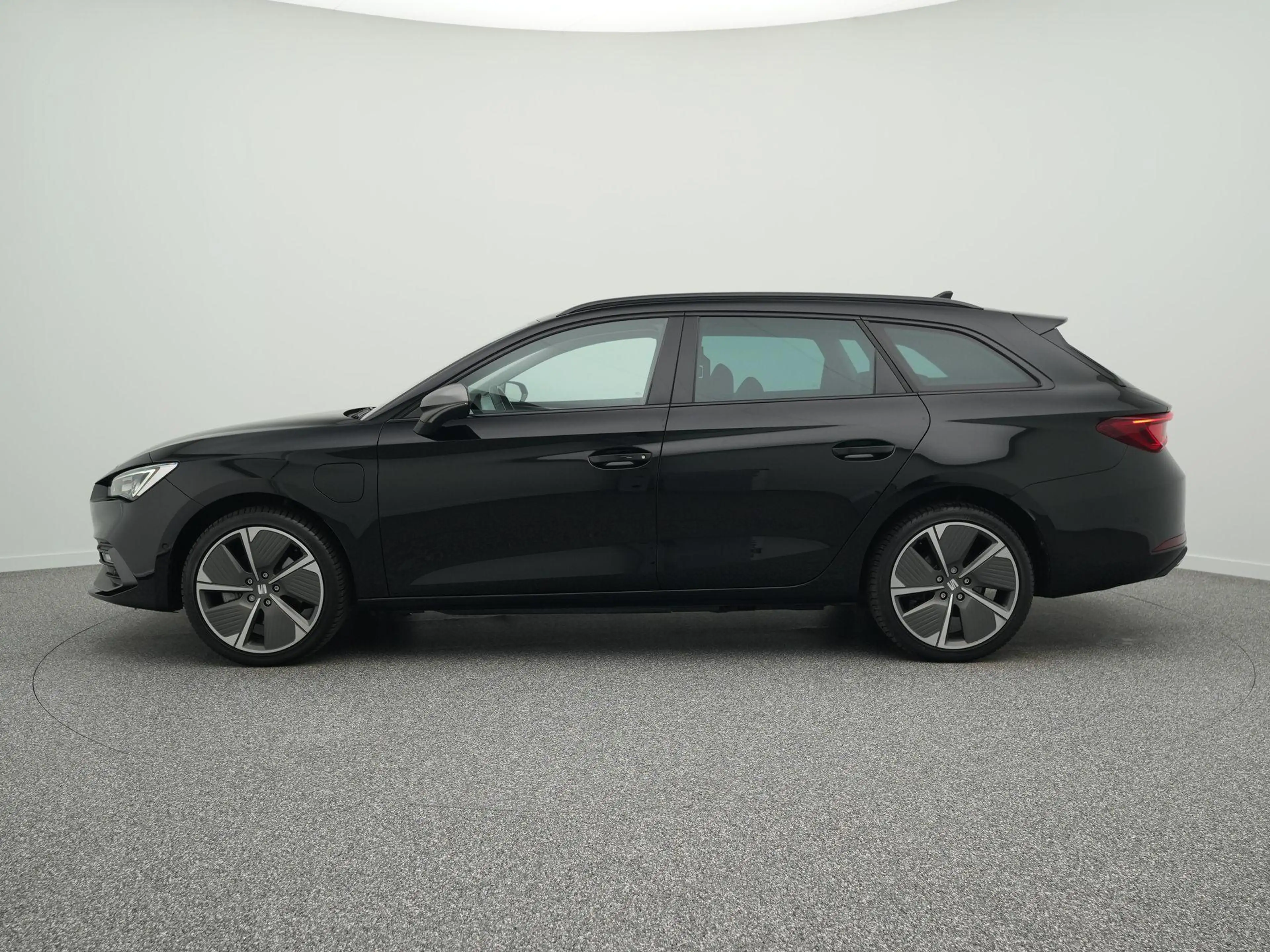 SEAT Leon e-Hybrid Sportstourer 1.4 TSI 204pk eHybrid PHEV FR | Trekh — photo 11